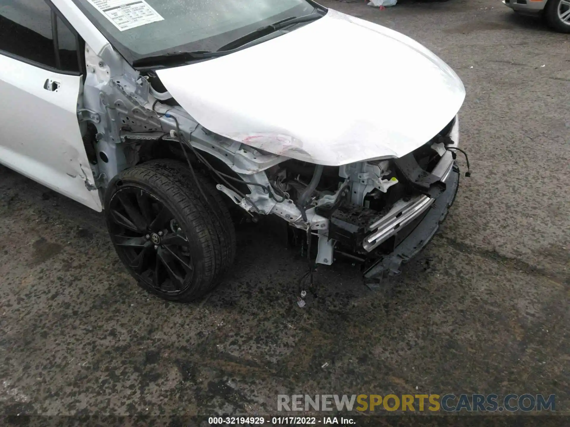 6 Photograph of a damaged car JTND4RBE8L3083453 TOYOTA COROLLA HATCHBACK 2020