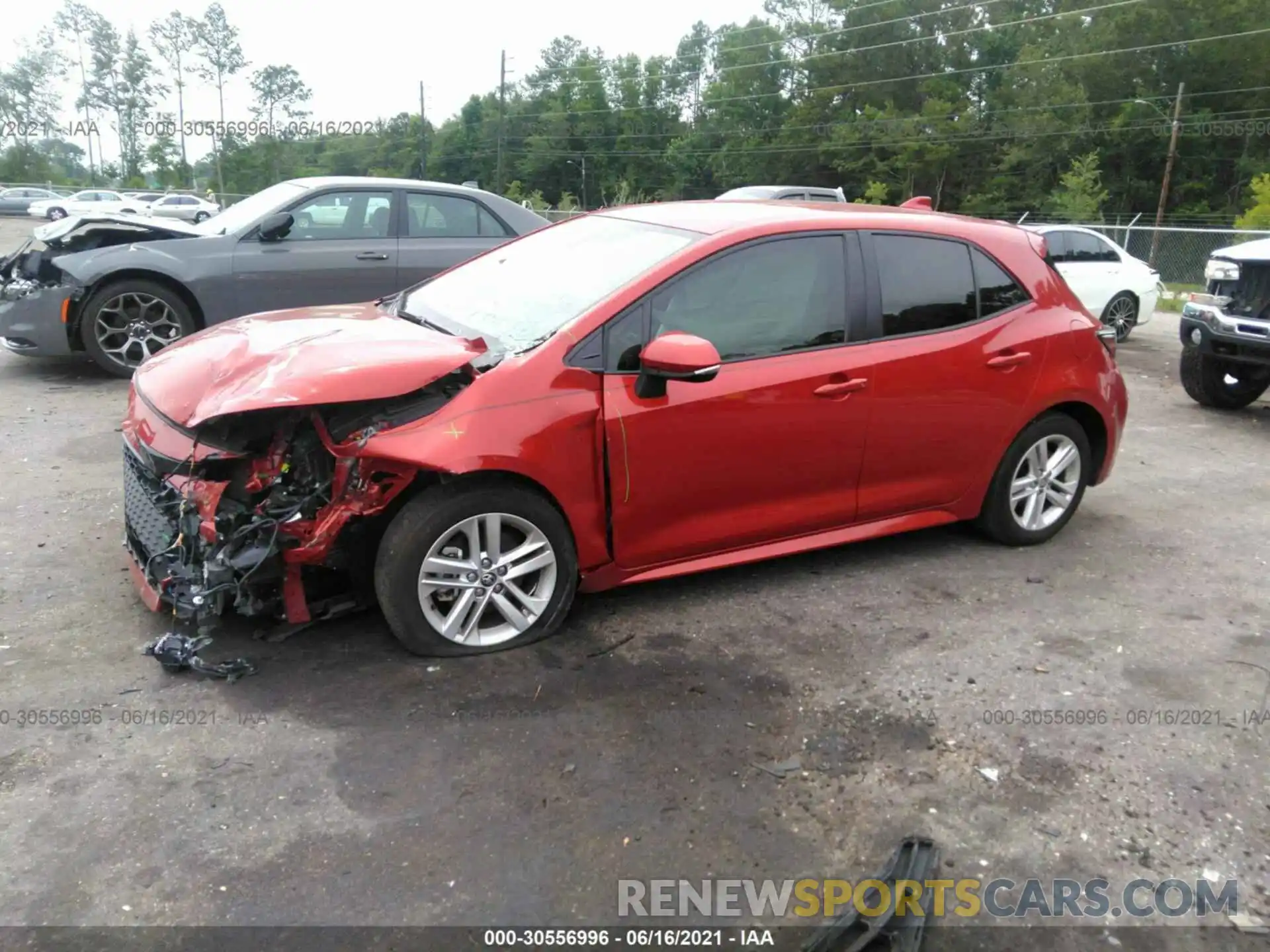 2 Photograph of a damaged car JTND4RBE8L3085431 TOYOTA COROLLA HATCHBACK 2020