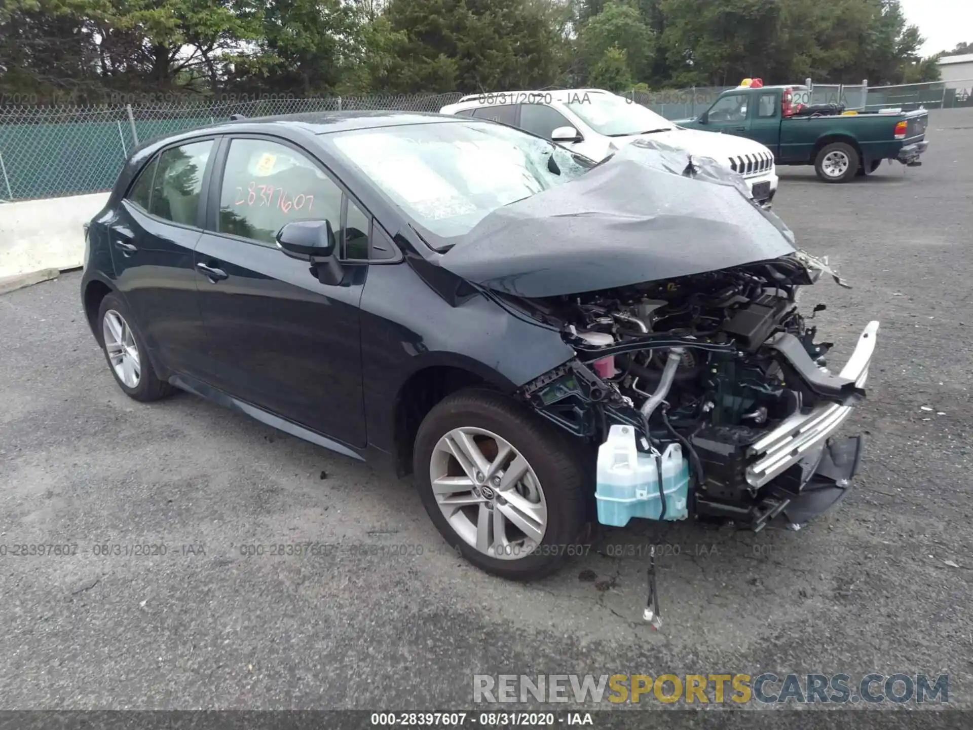 1 Photograph of a damaged car JTND4RBE9L3074065 TOYOTA COROLLA HATCHBACK 2020