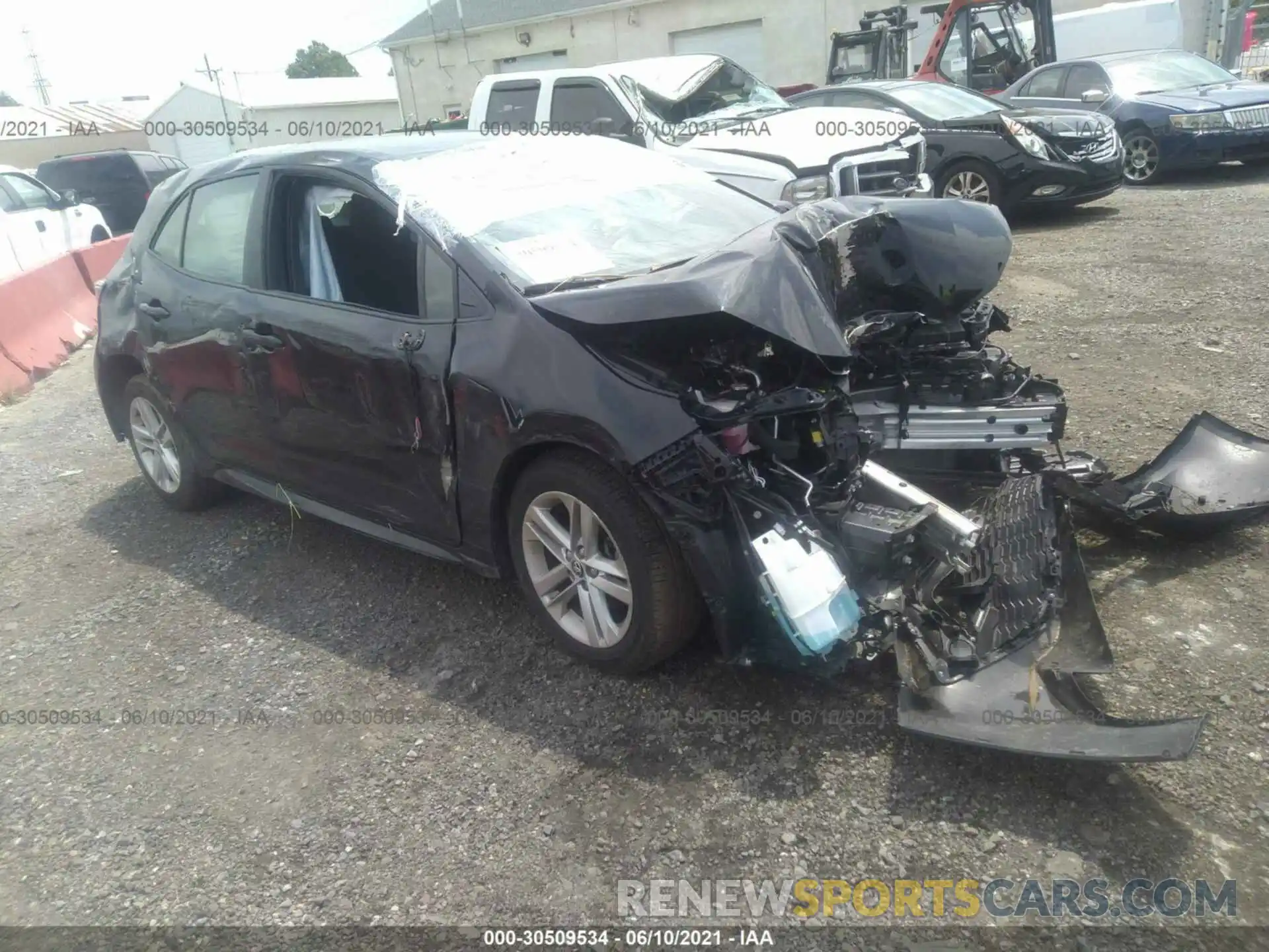 1 Photograph of a damaged car JTND4RBE9L3083302 TOYOTA COROLLA HATCHBACK 2020