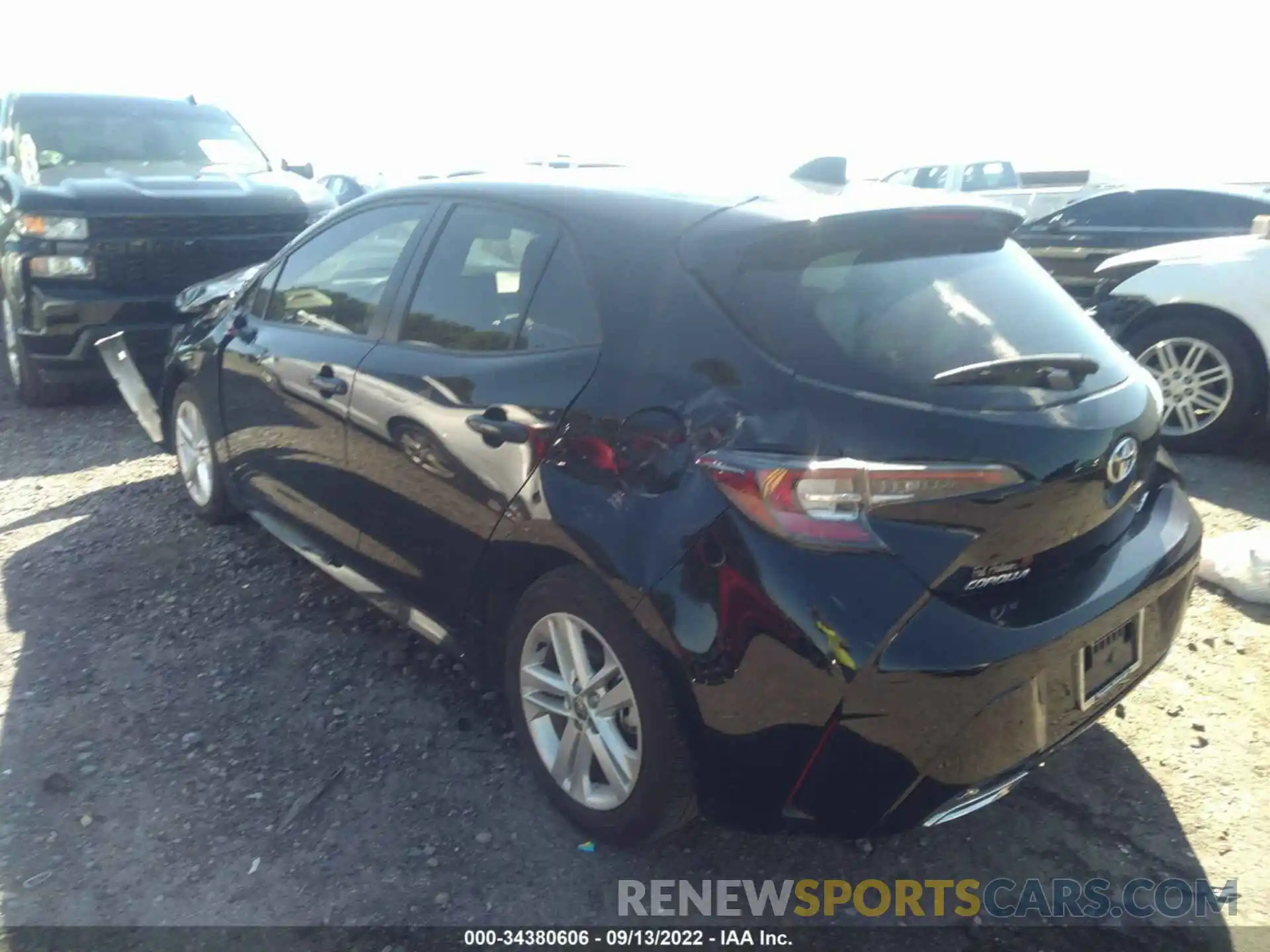 3 Photograph of a damaged car JTND4RBE9L3085213 TOYOTA COROLLA HATCHBACK 2020