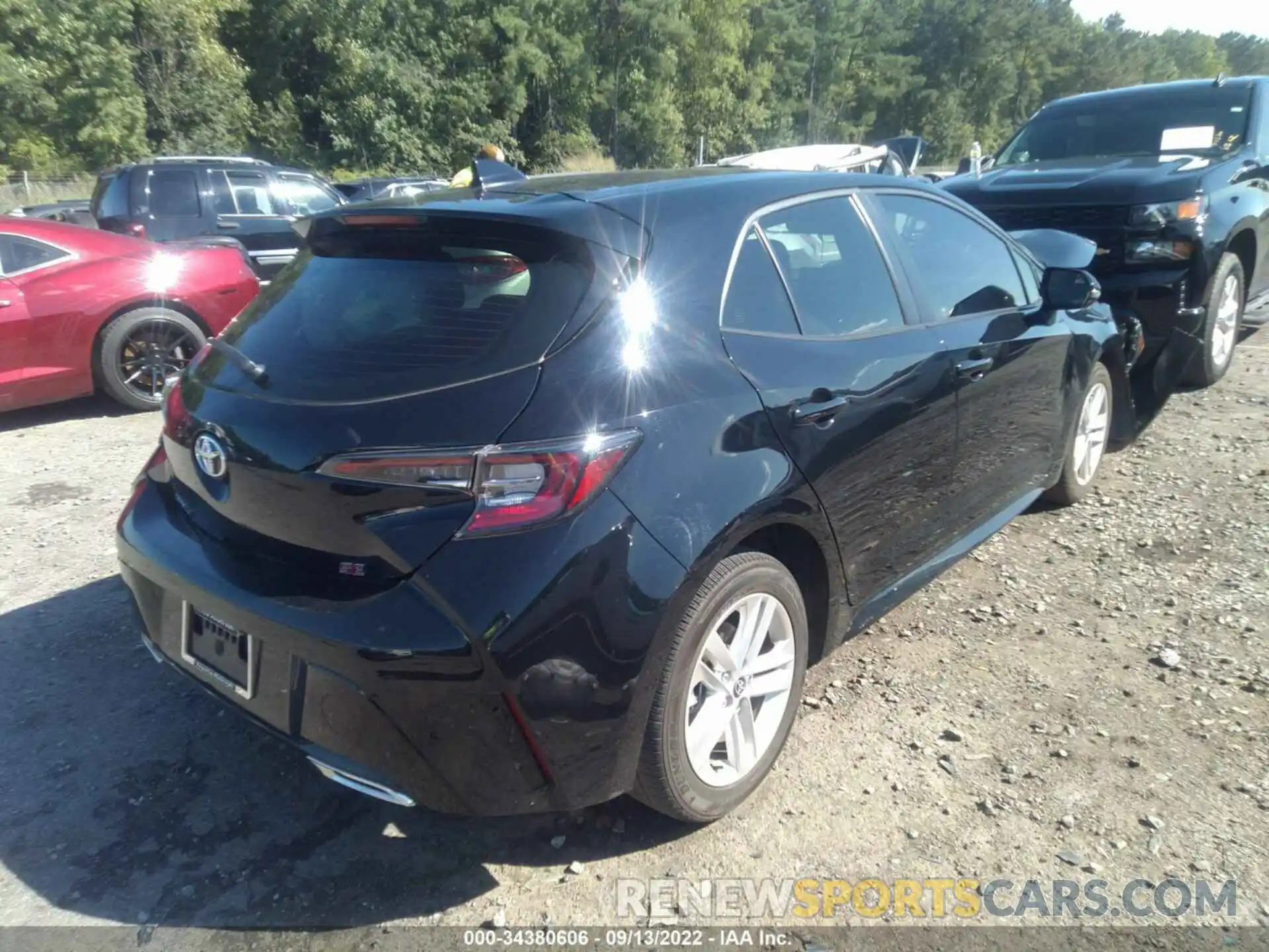 4 Photograph of a damaged car JTND4RBE9L3085213 TOYOTA COROLLA HATCHBACK 2020