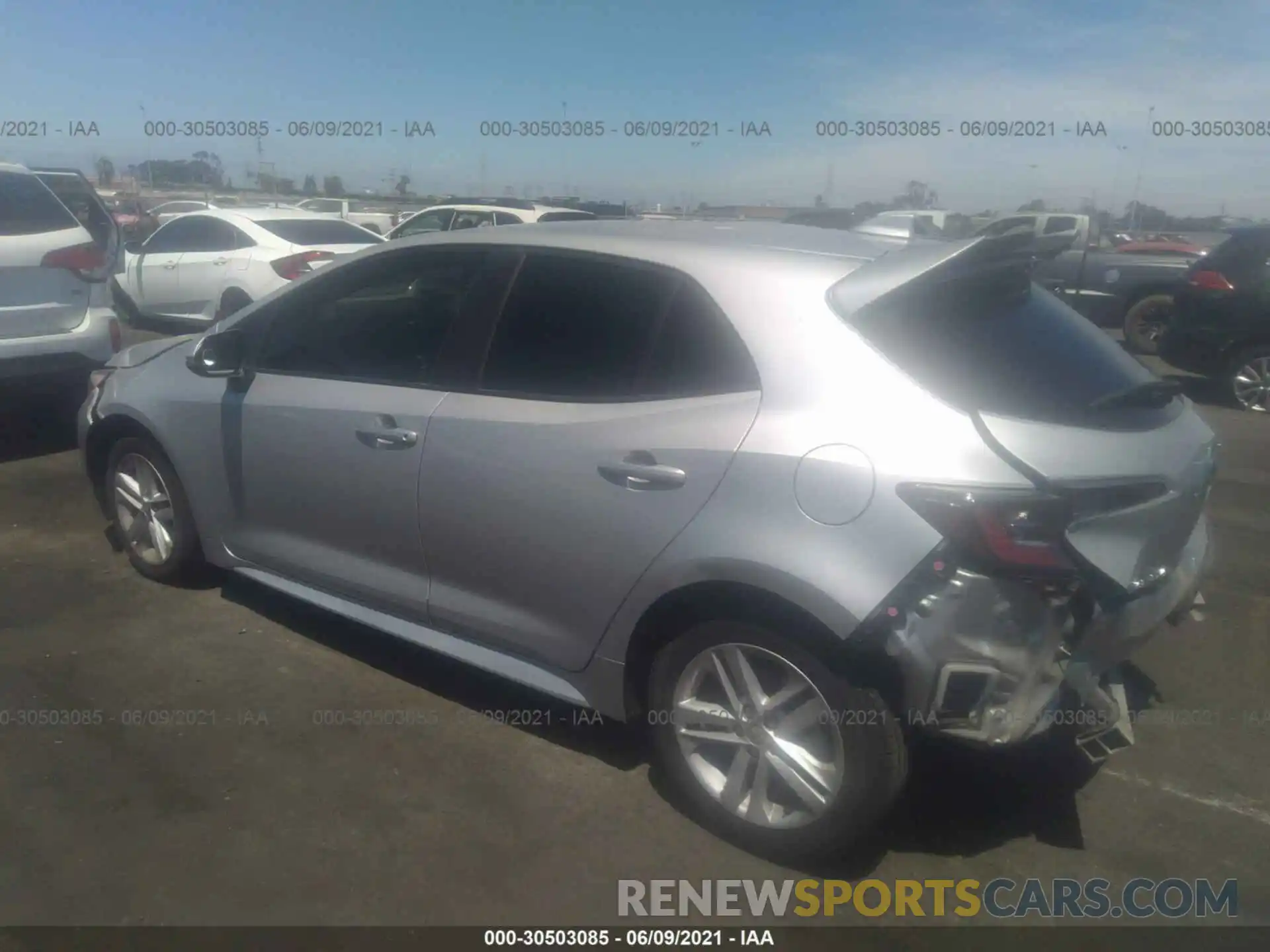 3 Photograph of a damaged car JTND4RBEXL3093577 TOYOTA COROLLA HATCHBACK 2020