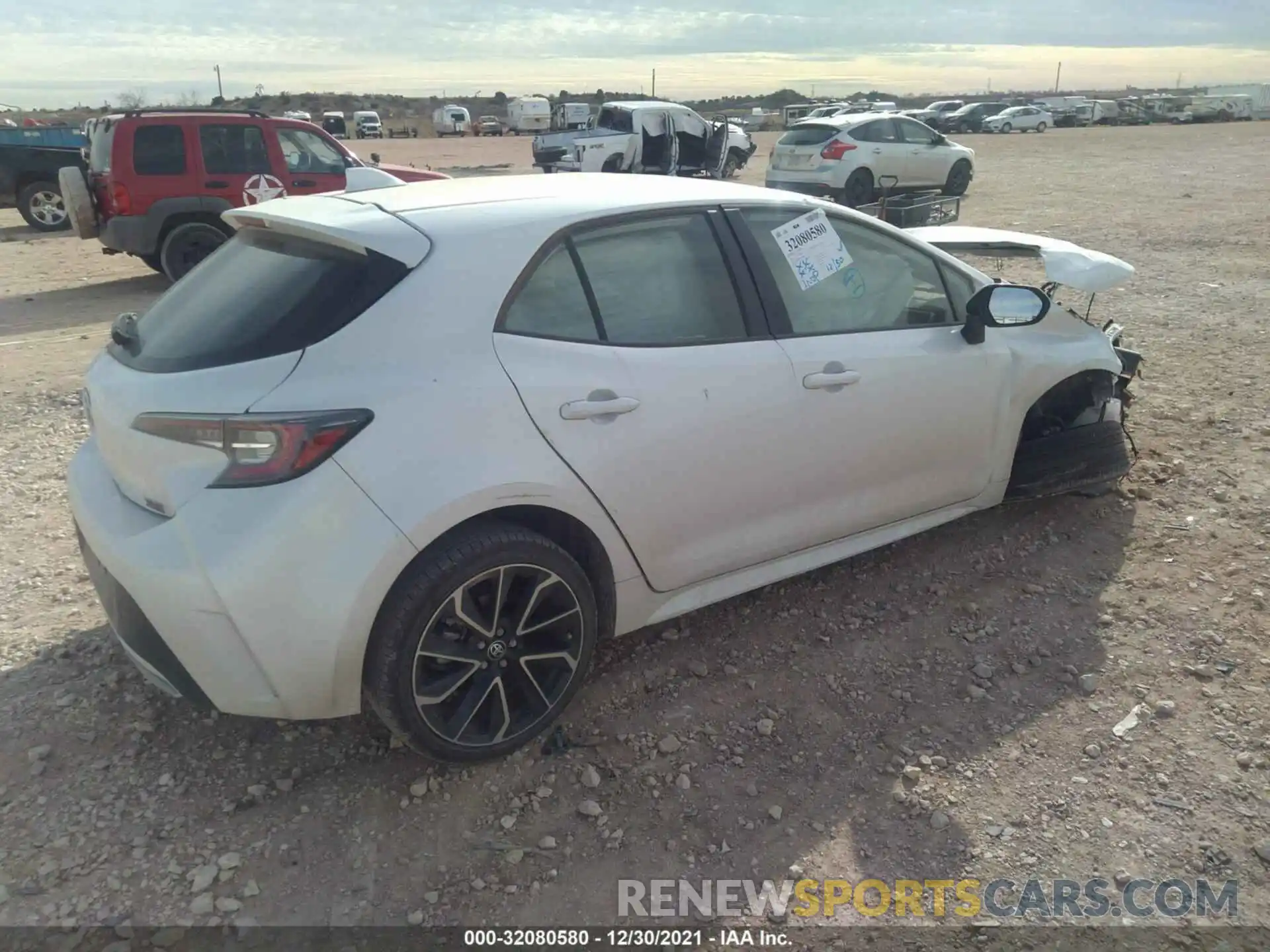 4 Photograph of a damaged car JTNA4MBE3M3107181 TOYOTA COROLLA HATCHBACK 2021