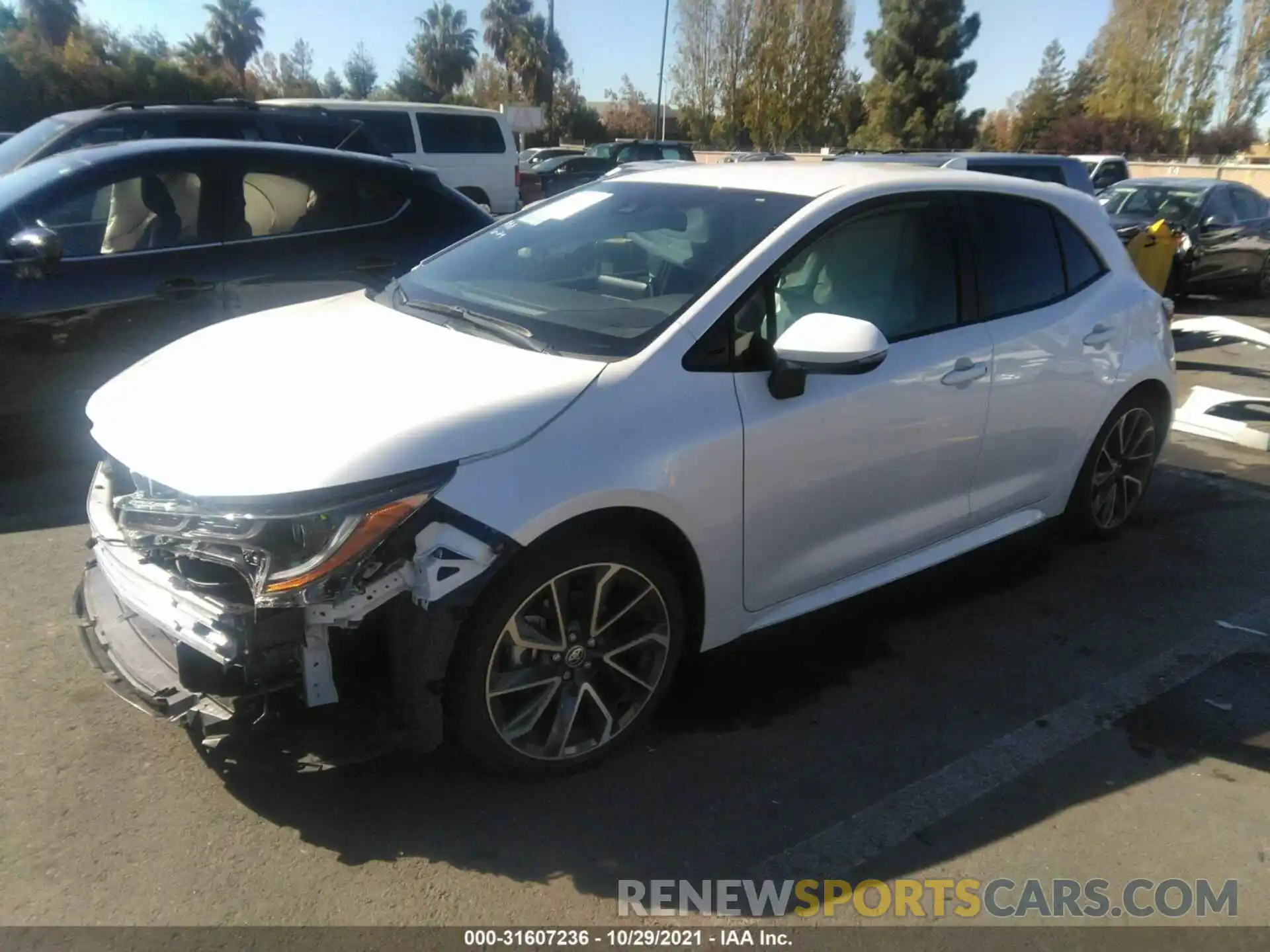 2 Photograph of a damaged car JTNA4MBE3M3137202 TOYOTA COROLLA HATCHBACK 2021