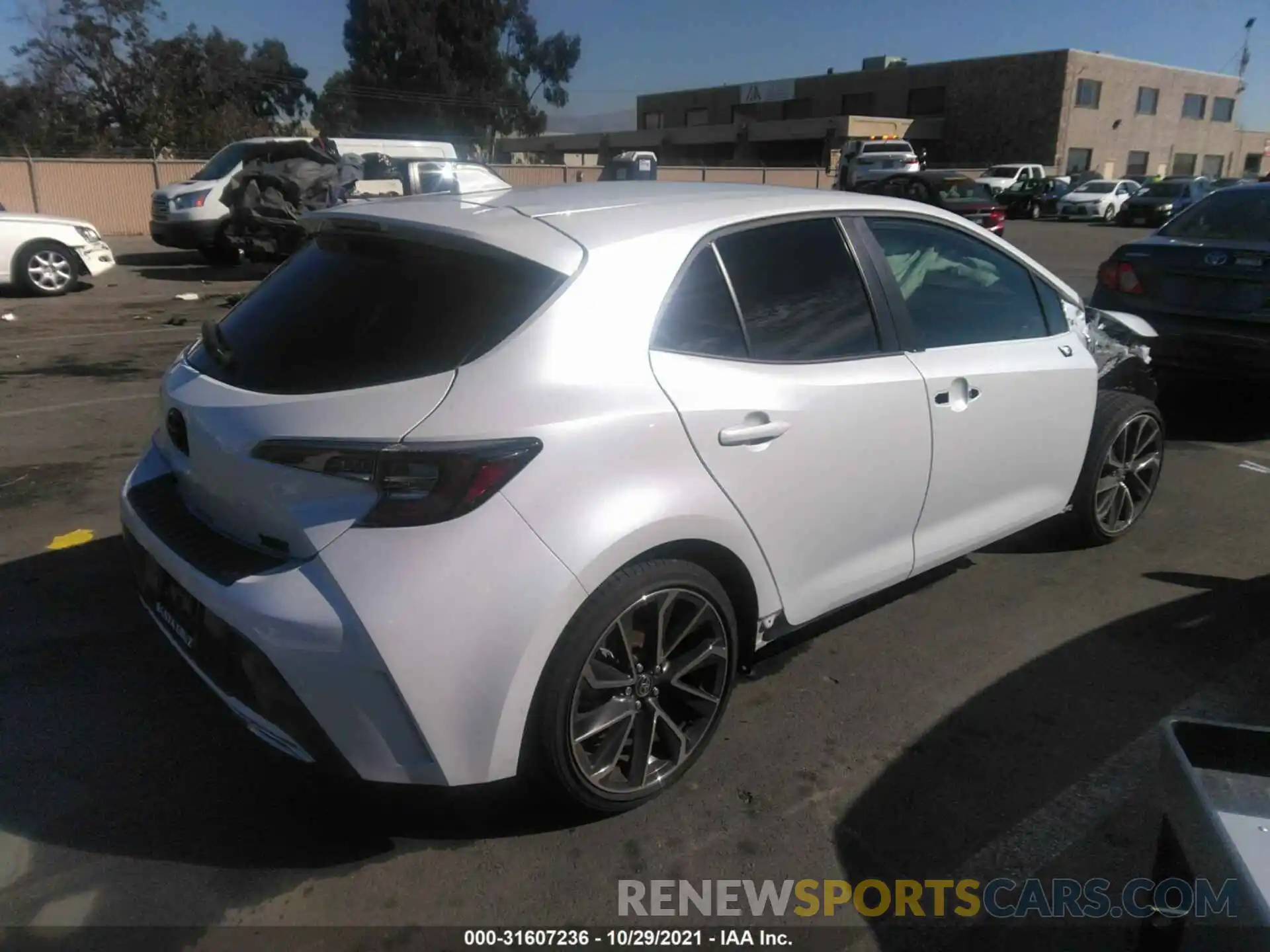 4 Photograph of a damaged car JTNA4MBE3M3137202 TOYOTA COROLLA HATCHBACK 2021