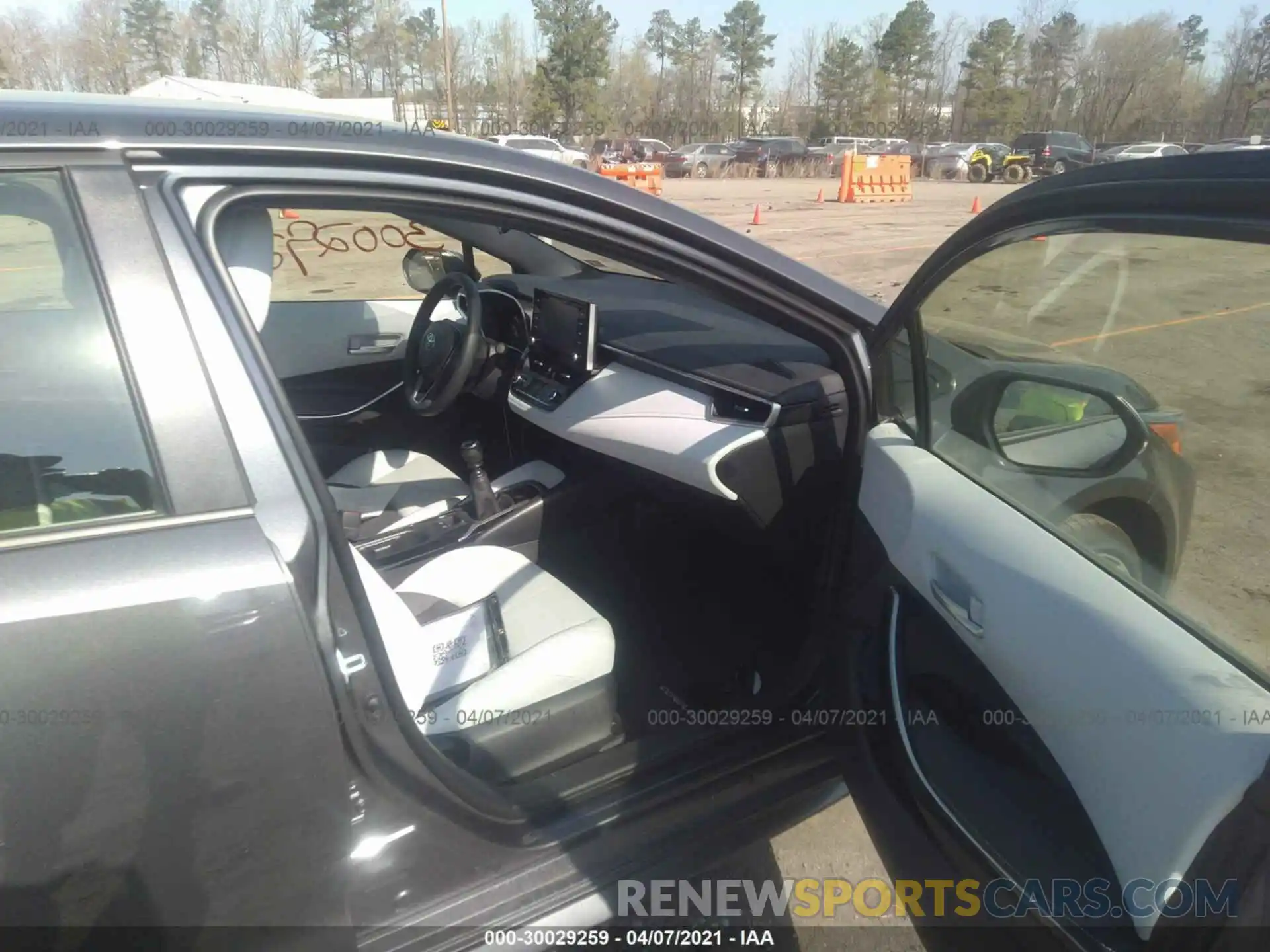 5 Photograph of a damaged car JTNA4MBE4M3112549 TOYOTA COROLLA HATCHBACK 2021