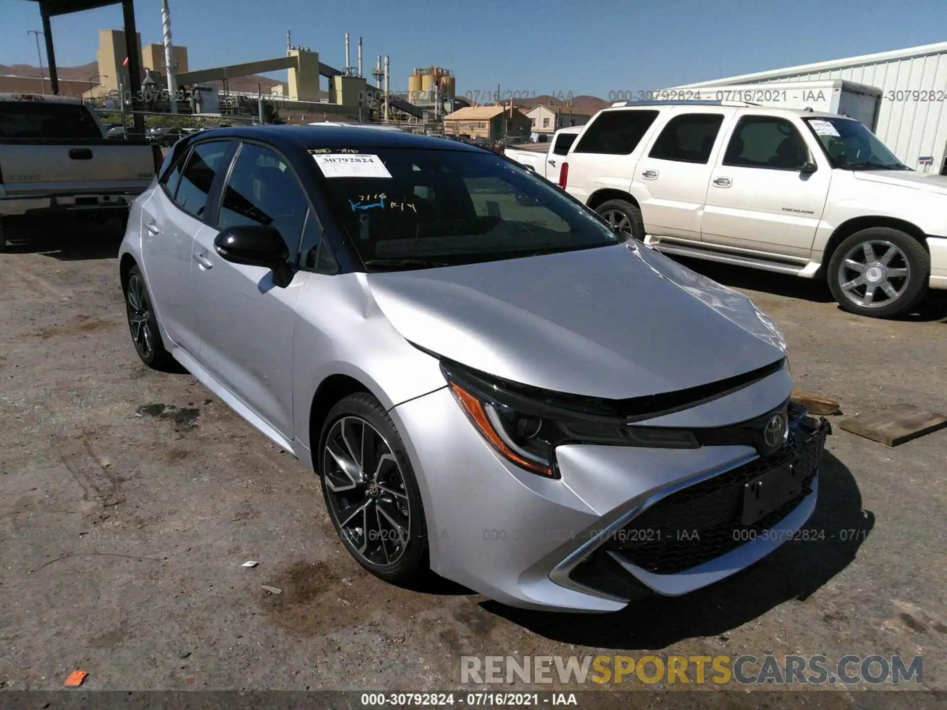 1 Photograph of a damaged car JTNC4MBE8M3128035 TOYOTA COROLLA HATCHBACK 2021