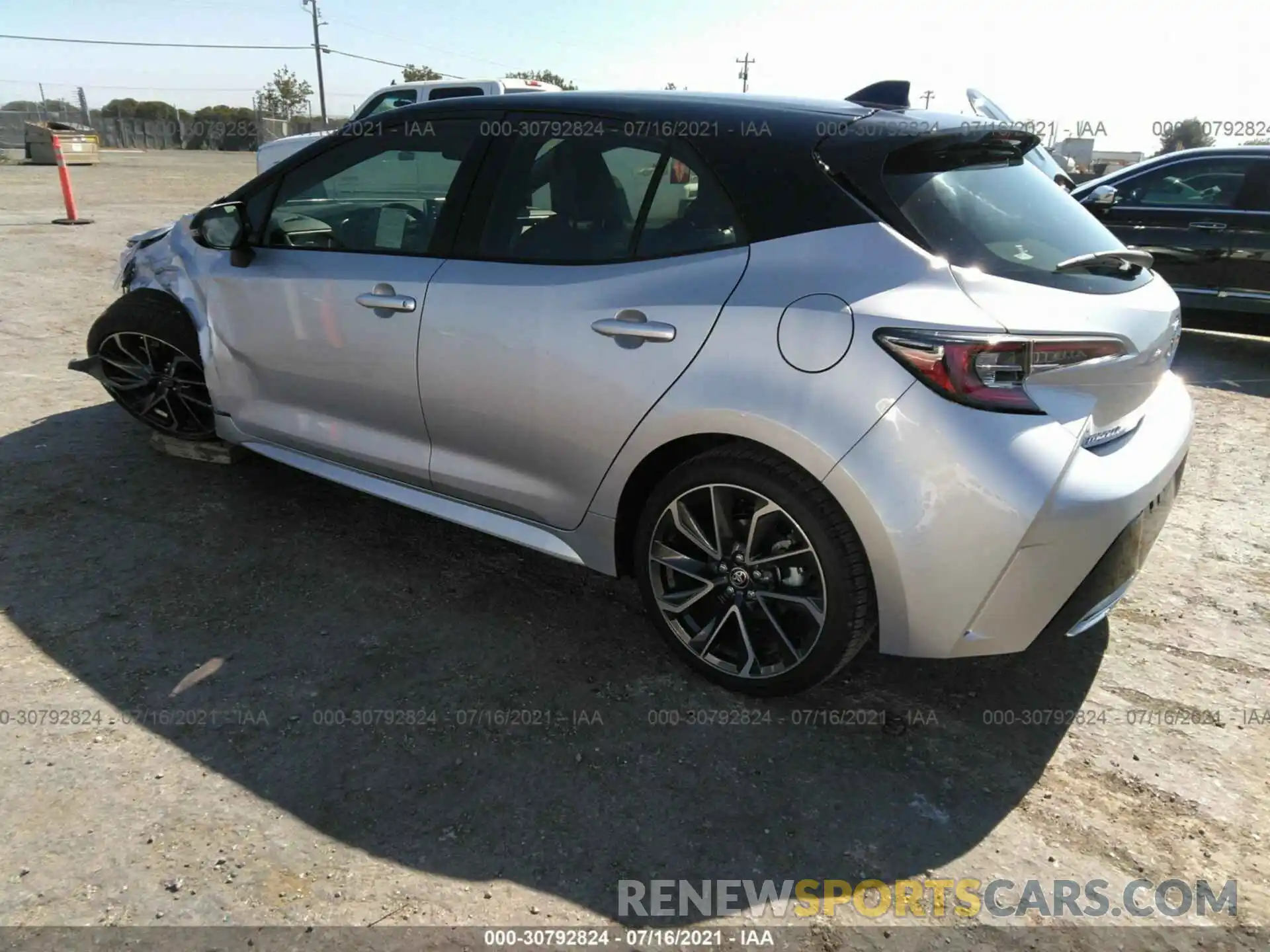 3 Photograph of a damaged car JTNC4MBE8M3128035 TOYOTA COROLLA HATCHBACK 2021