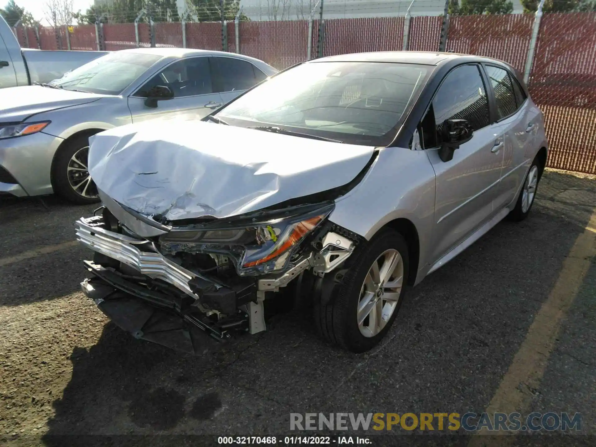 2 Photograph of a damaged car JTND4MBE0M3112013 TOYOTA COROLLA HATCHBACK 2021