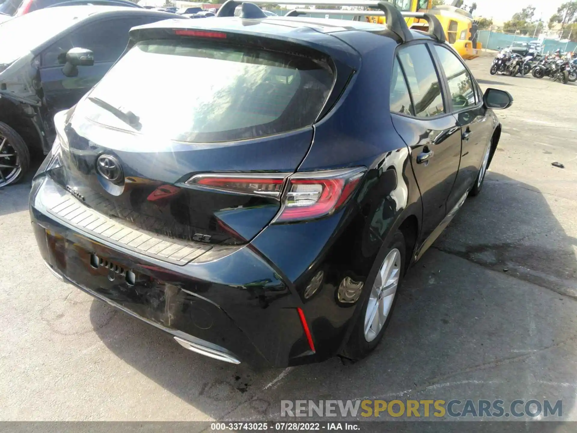 4 Photograph of a damaged car JTND4MBE0M3132228 TOYOTA COROLLA HATCHBACK 2021