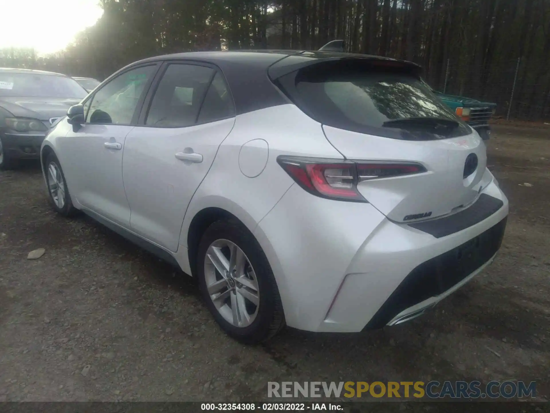 3 Photograph of a damaged car JTND4MBE1M3110139 TOYOTA COROLLA HATCHBACK 2021