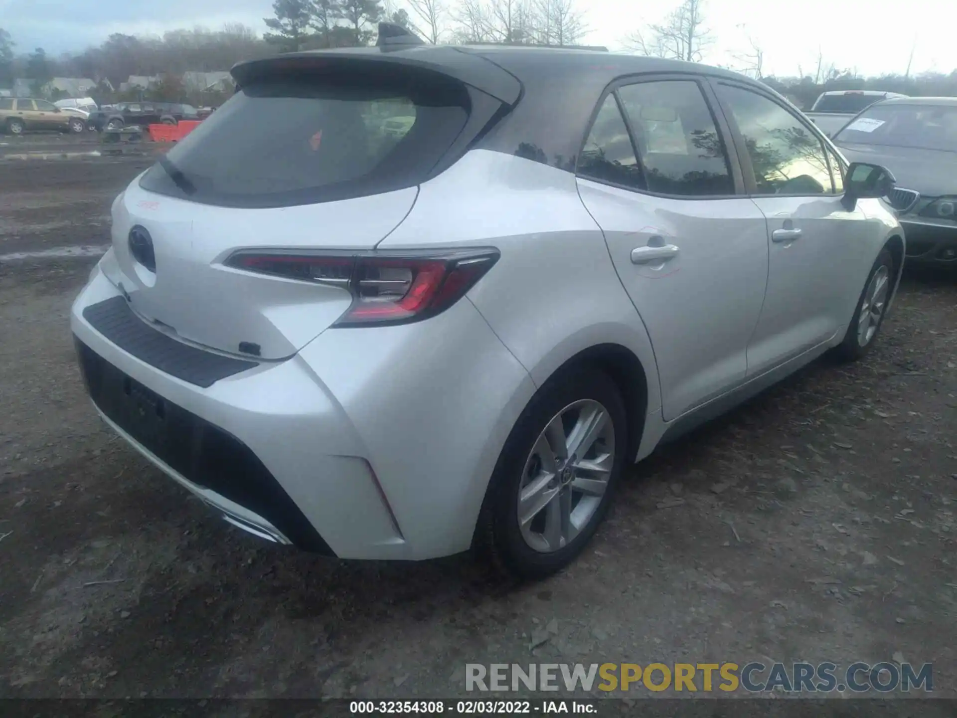 4 Photograph of a damaged car JTND4MBE1M3110139 TOYOTA COROLLA HATCHBACK 2021