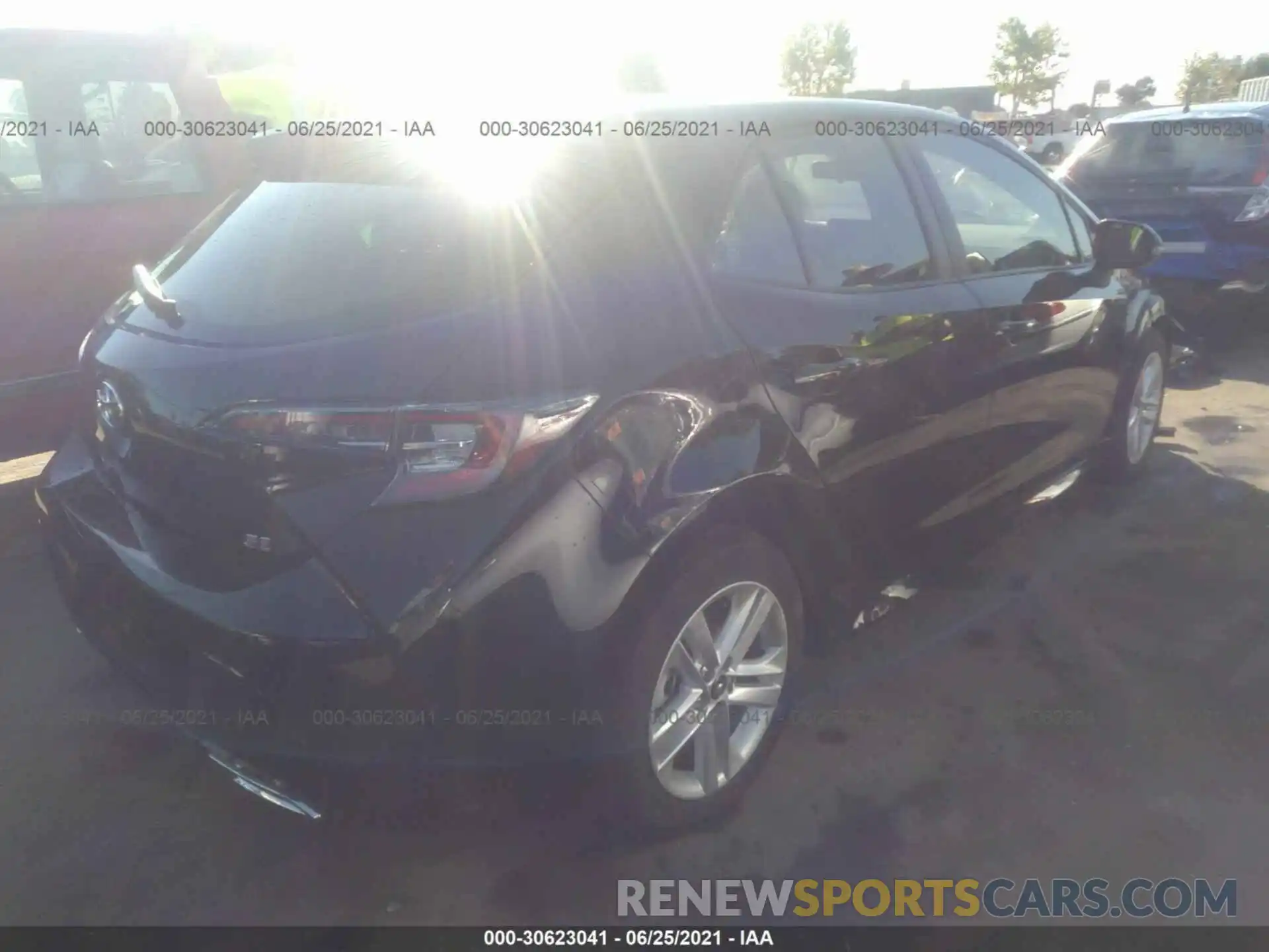 4 Photograph of a damaged car JTND4MBE1M3111758 TOYOTA COROLLA HATCHBACK 2021