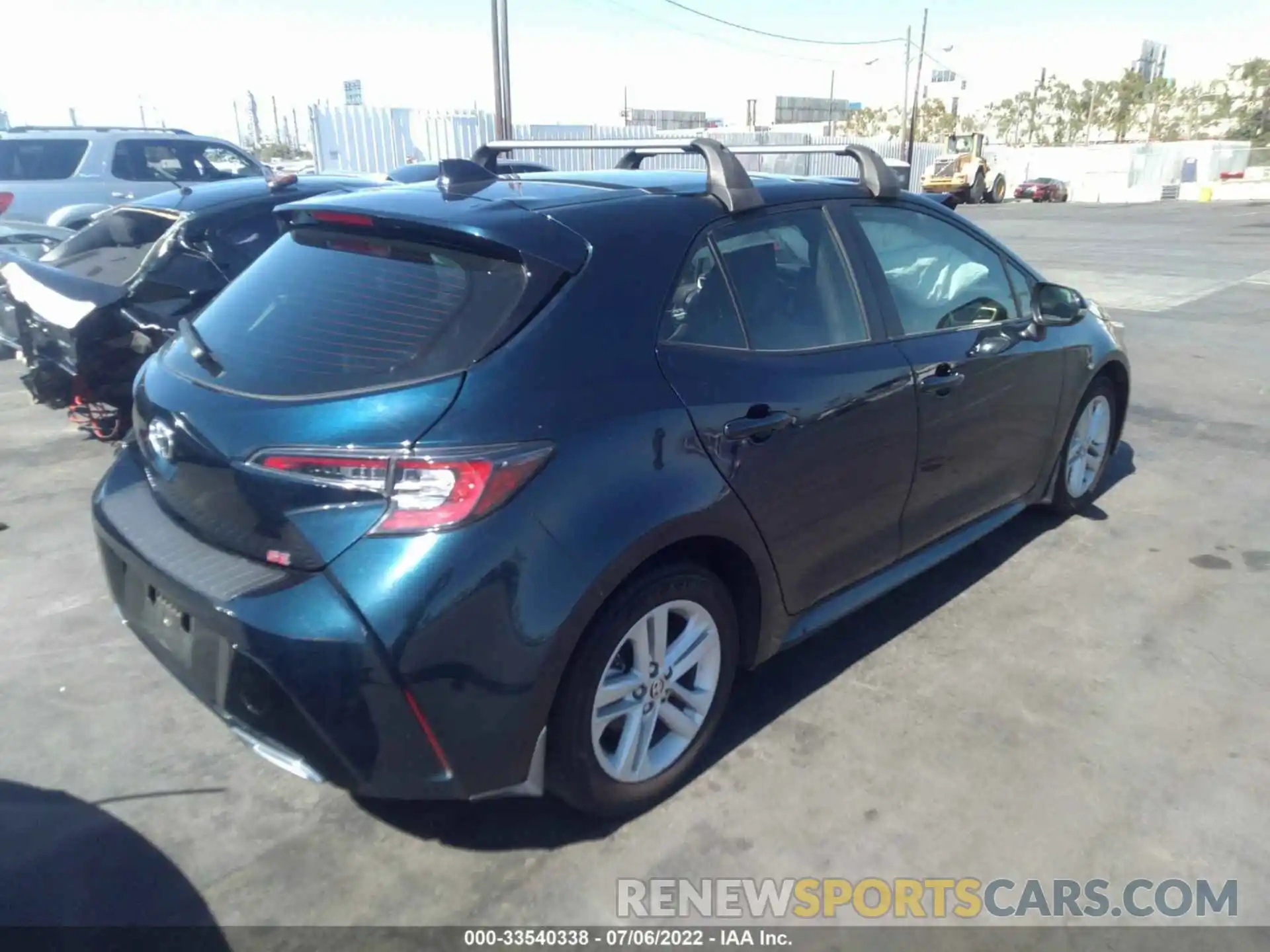 4 Photograph of a damaged car JTND4MBE1M3121108 TOYOTA COROLLA HATCHBACK 2021