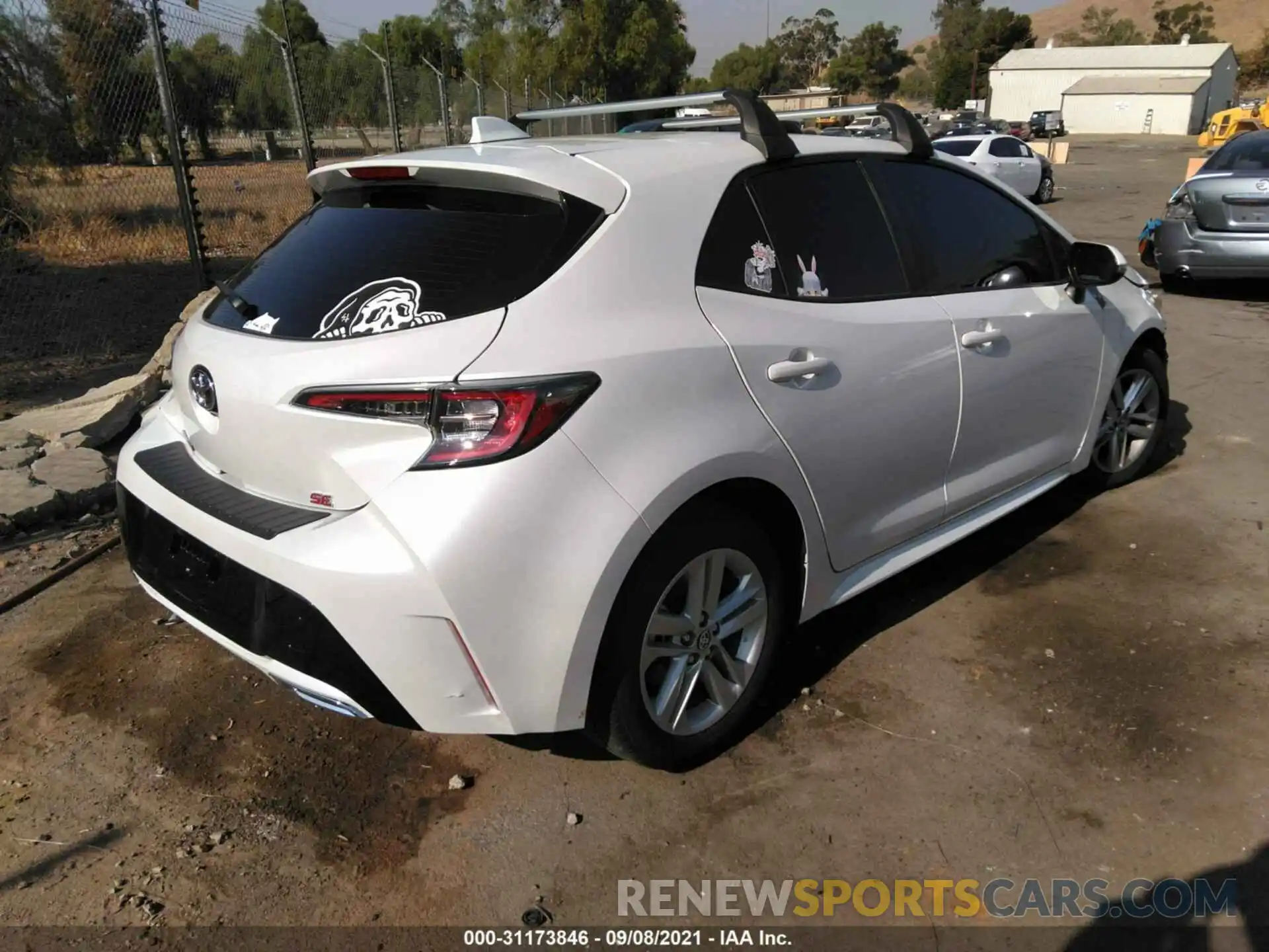 4 Photograph of a damaged car JTND4MBE1M3130262 TOYOTA COROLLA HATCHBACK 2021