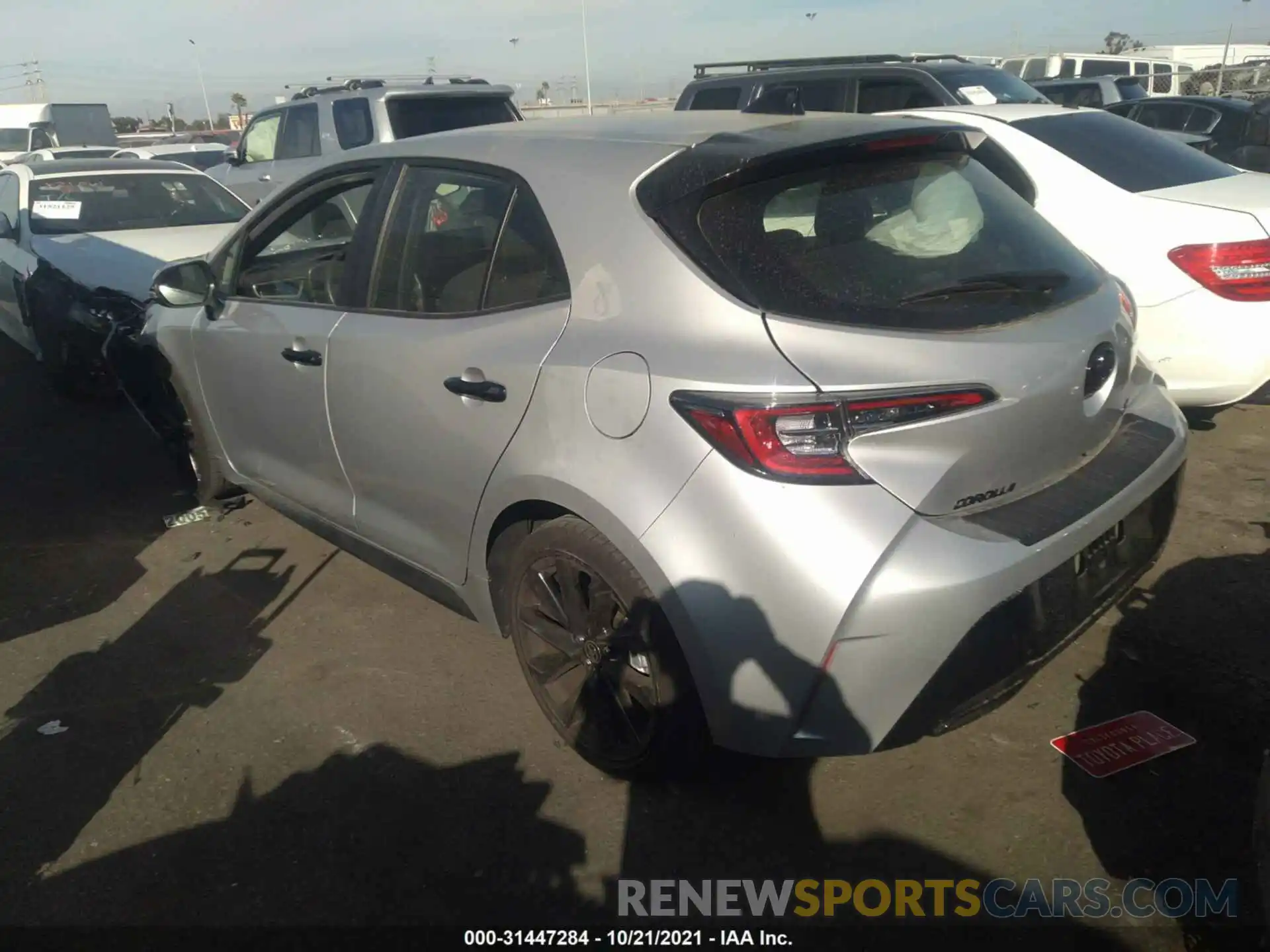 3 Photograph of a damaged car JTND4MBE1M3132383 TOYOTA COROLLA HATCHBACK 2021