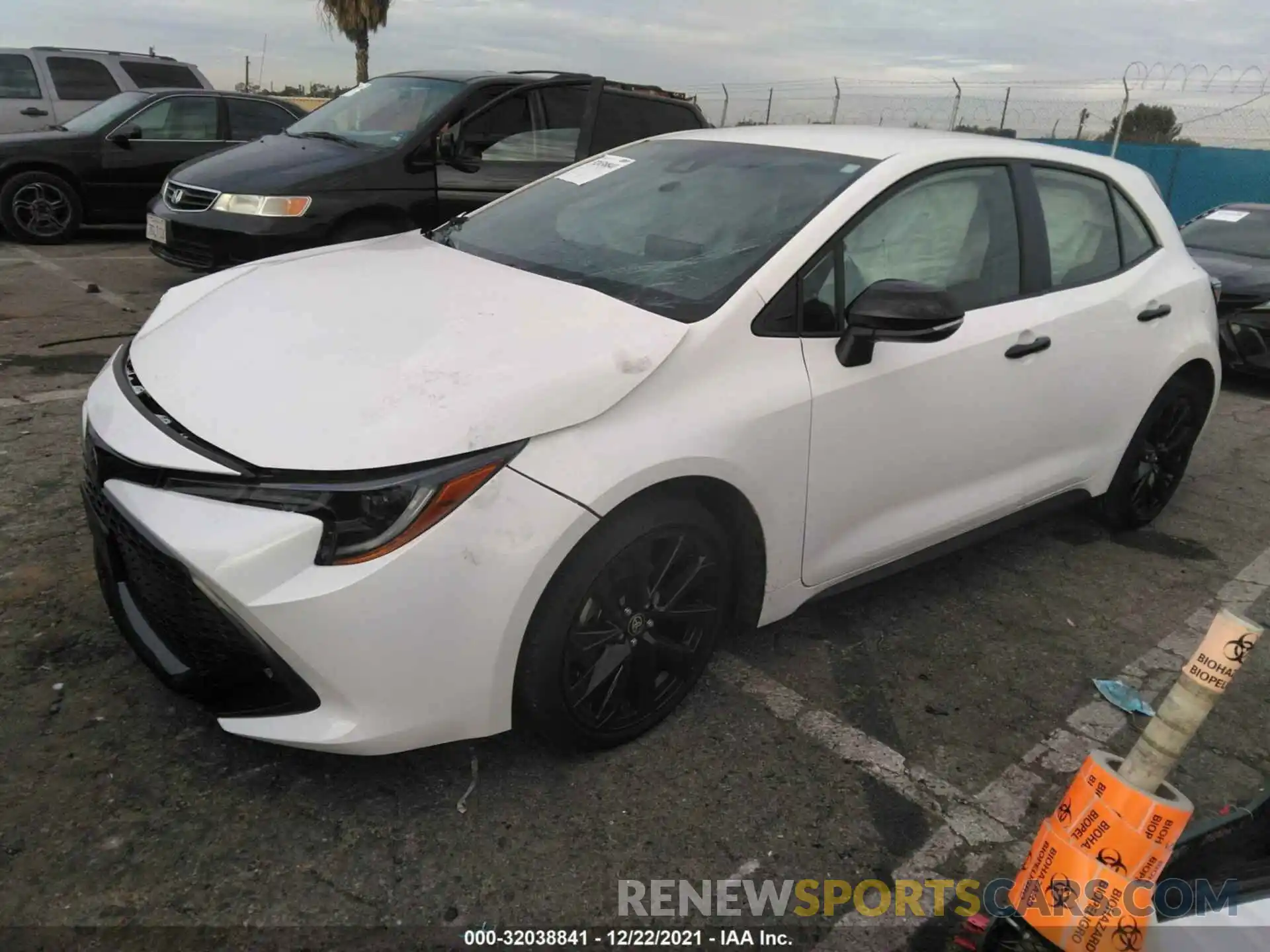 2 Photograph of a damaged car JTND4MBE1M3141861 TOYOTA COROLLA HATCHBACK 2021