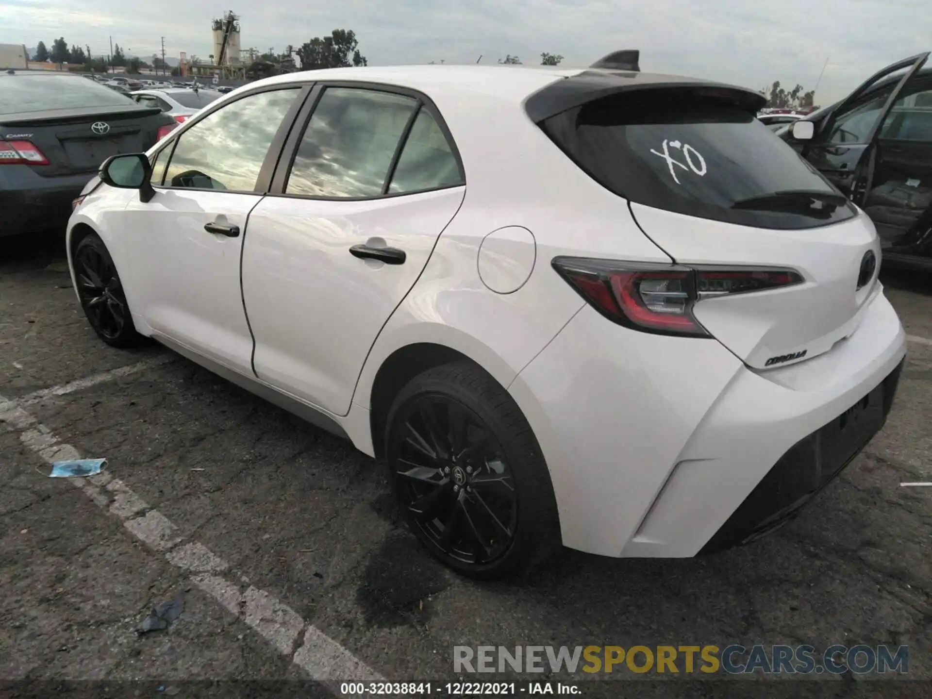 3 Photograph of a damaged car JTND4MBE1M3141861 TOYOTA COROLLA HATCHBACK 2021