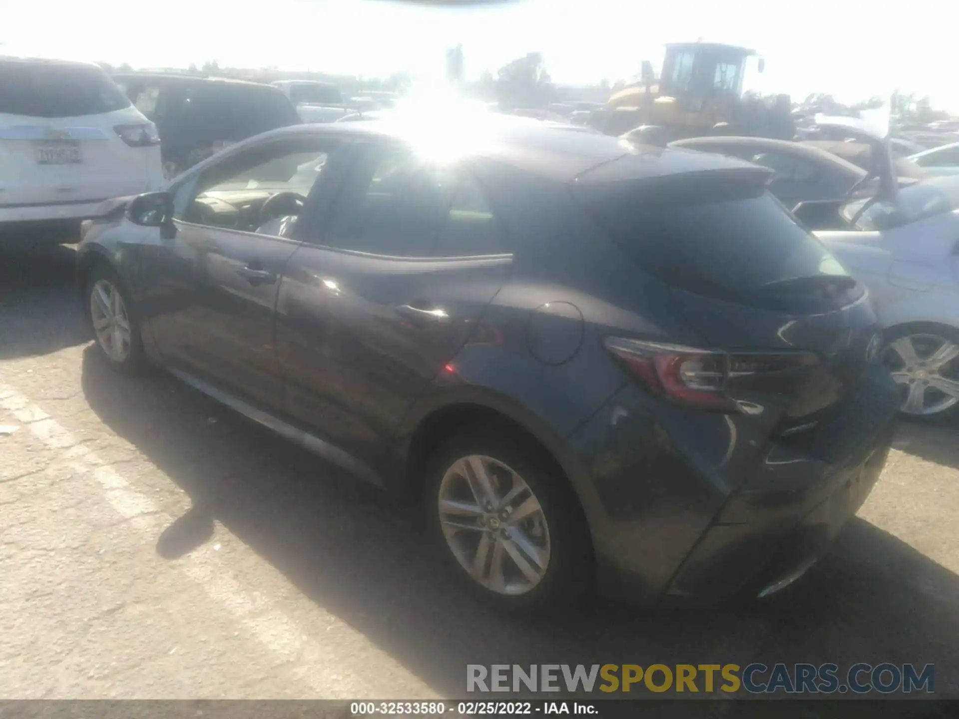 3 Photograph of a damaged car JTND4MBE2M3125216 TOYOTA COROLLA HATCHBACK 2021