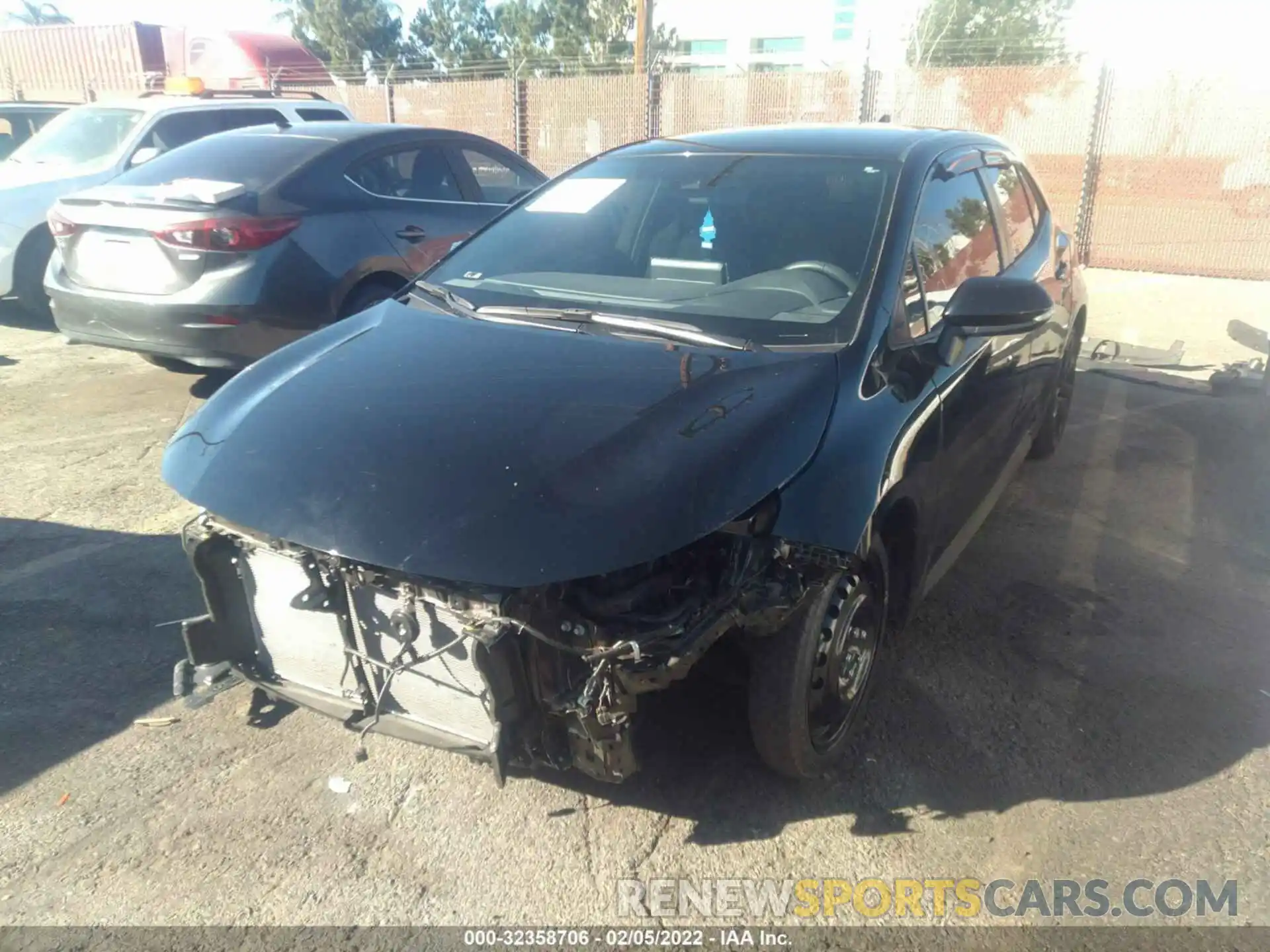 2 Photograph of a damaged car JTND4MBE2M3128858 TOYOTA COROLLA HATCHBACK 2021