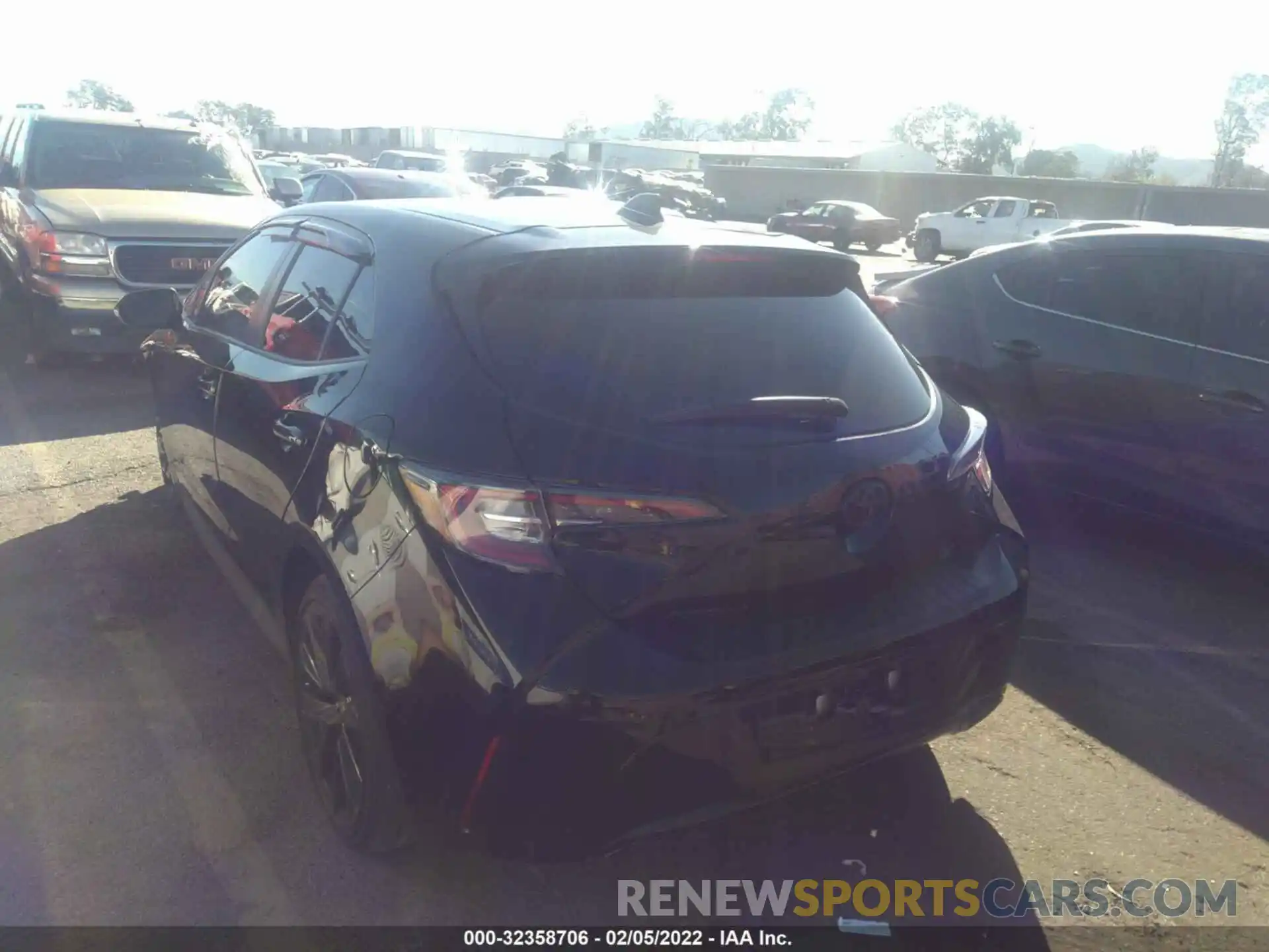 3 Photograph of a damaged car JTND4MBE2M3128858 TOYOTA COROLLA HATCHBACK 2021