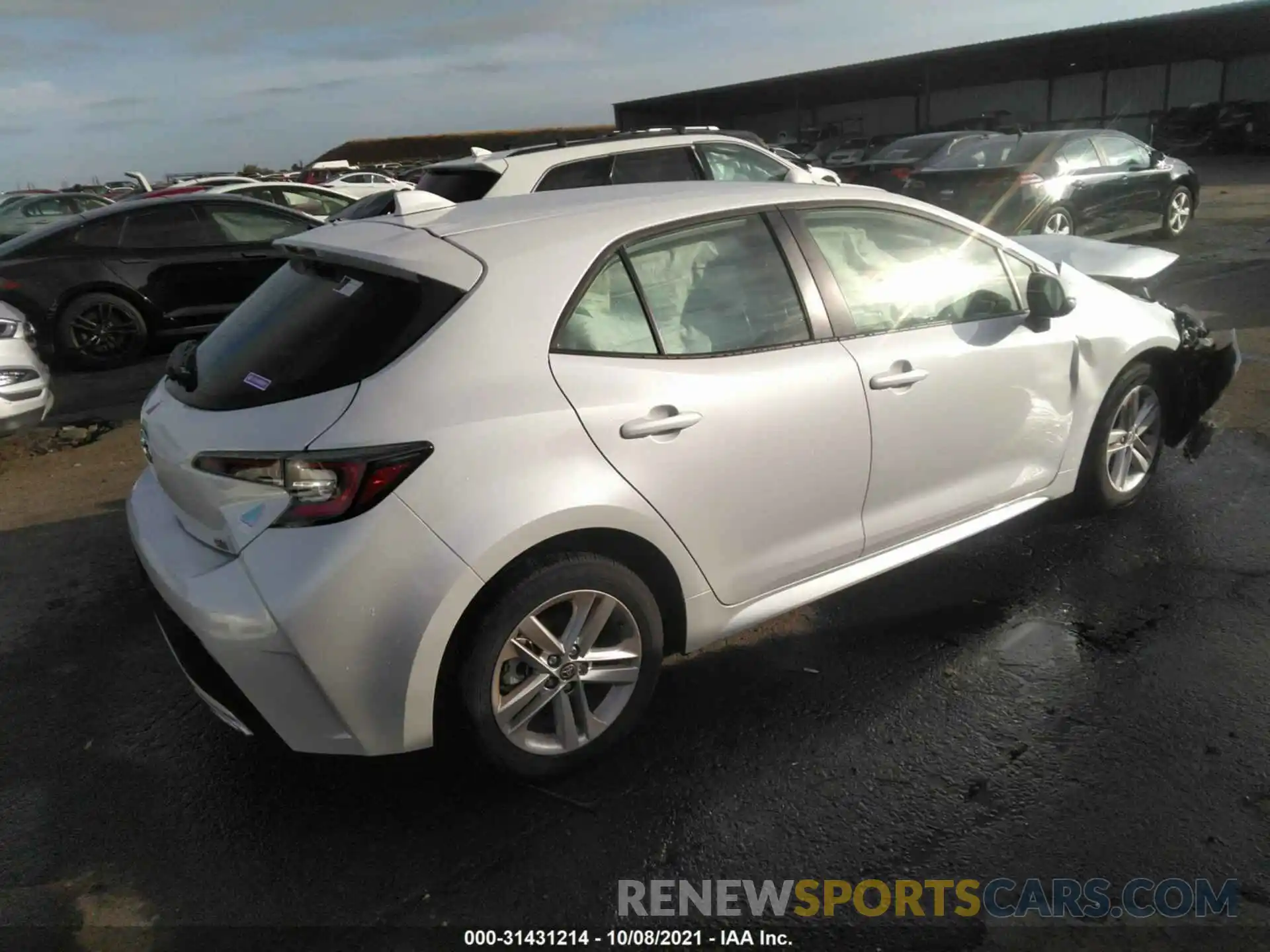 4 Photograph of a damaged car JTND4MBE3M3125676 TOYOTA COROLLA HATCHBACK 2021