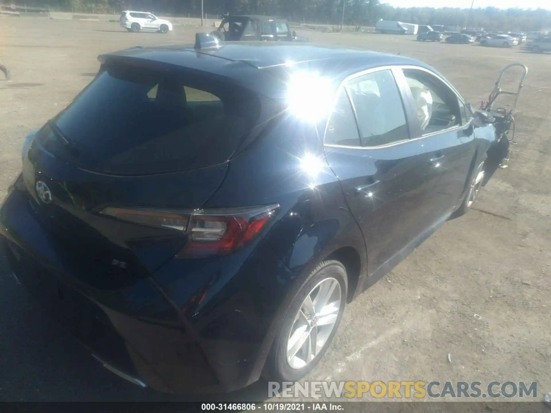 4 Photograph of a damaged car JTND4MBE3M3131445 TOYOTA COROLLA HATCHBACK 2021