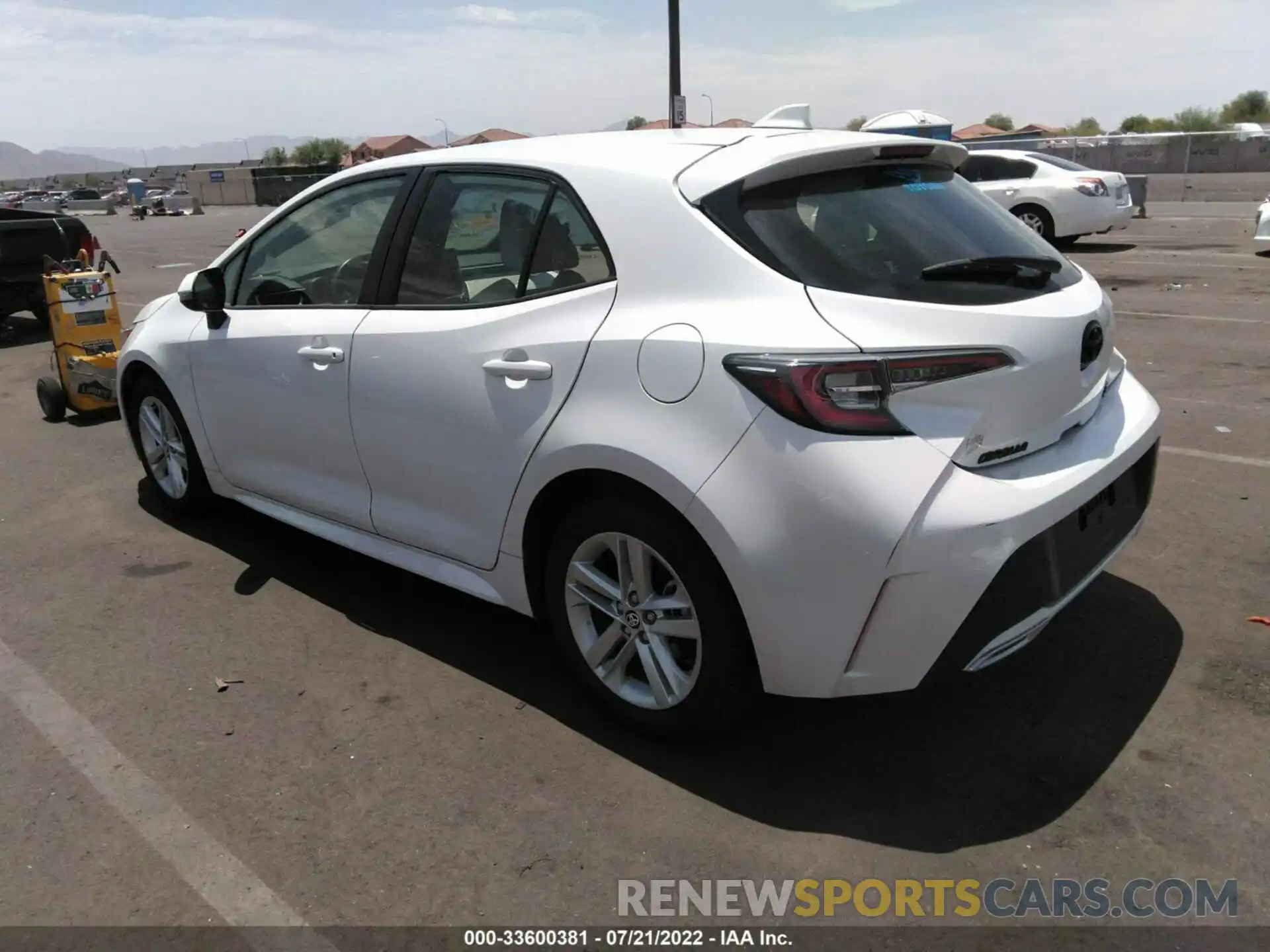 3 Photograph of a damaged car JTND4MBE4M3110023 TOYOTA COROLLA HATCHBACK 2021