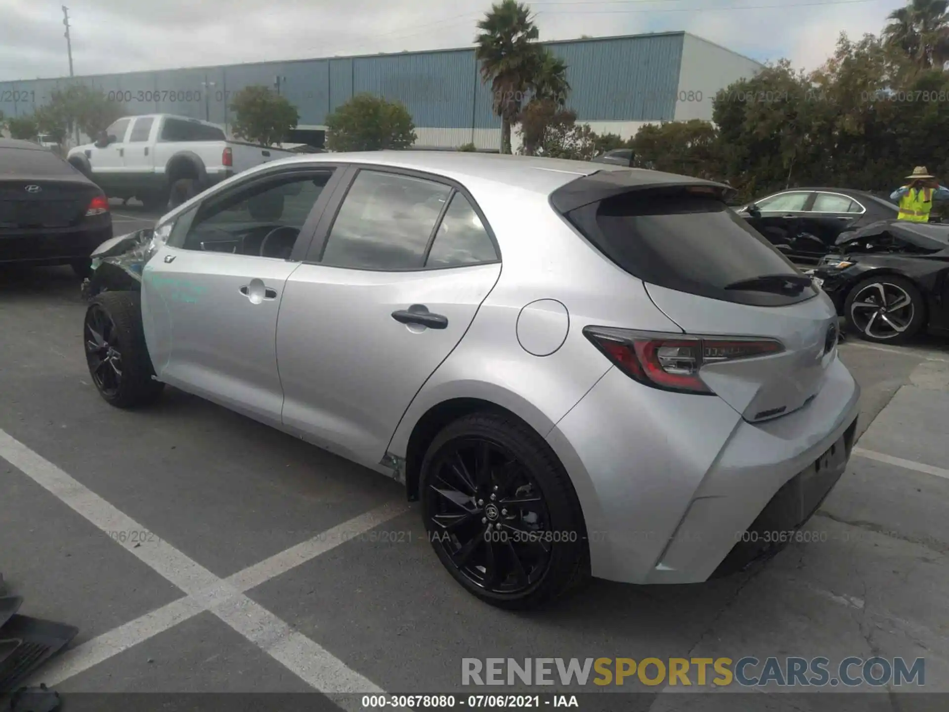 3 Photograph of a damaged car JTND4MBE5M3125114 TOYOTA COROLLA HATCHBACK 2021