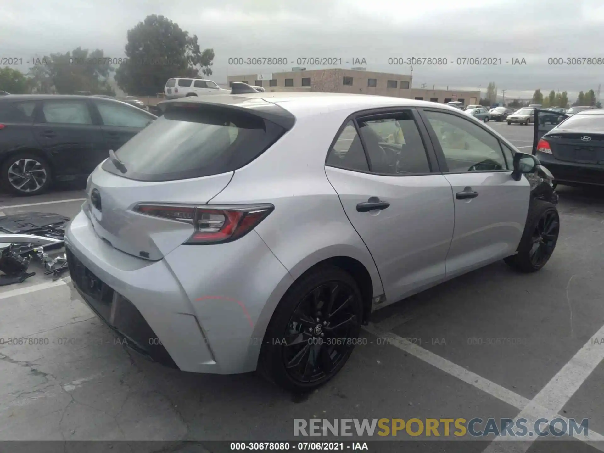 4 Photograph of a damaged car JTND4MBE5M3125114 TOYOTA COROLLA HATCHBACK 2021