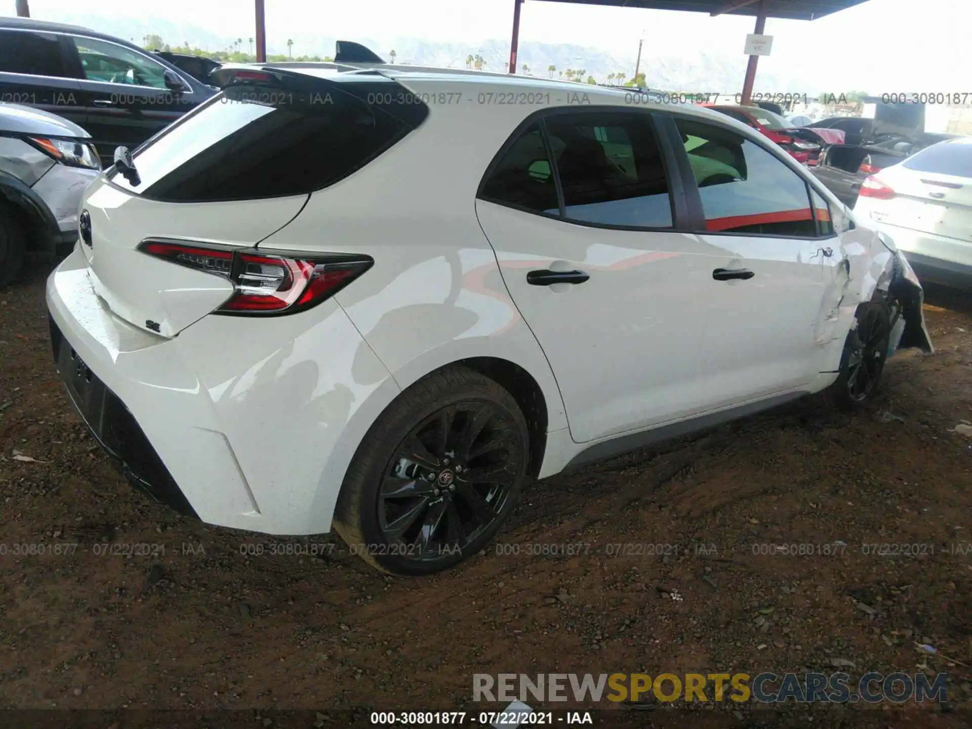 4 Photograph of a damaged car JTND4MBE5M3135884 TOYOTA COROLLA HATCHBACK 2021