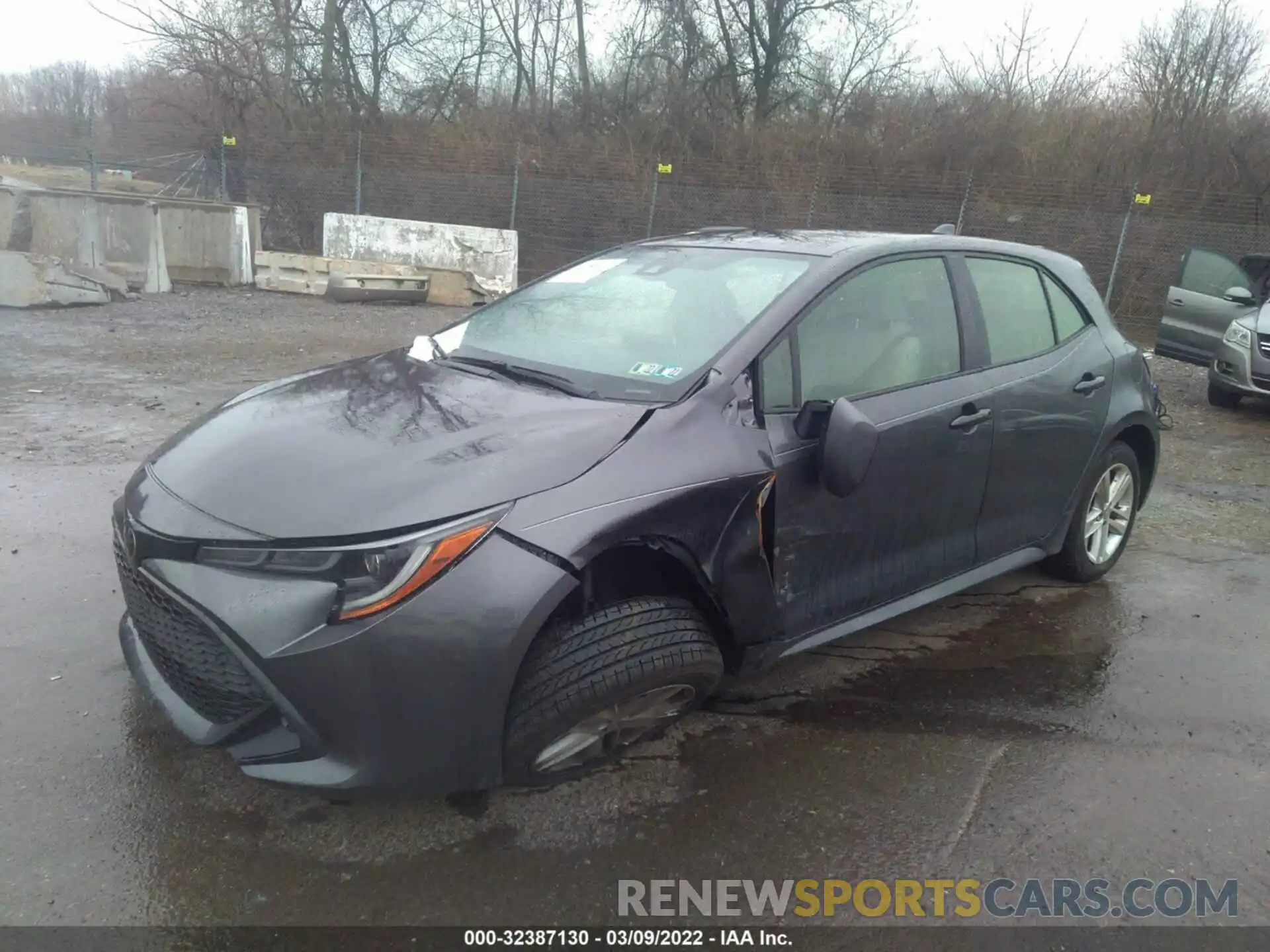 2 Photograph of a damaged car JTND4MBE6M3145288 TOYOTA COROLLA HATCHBACK 2021