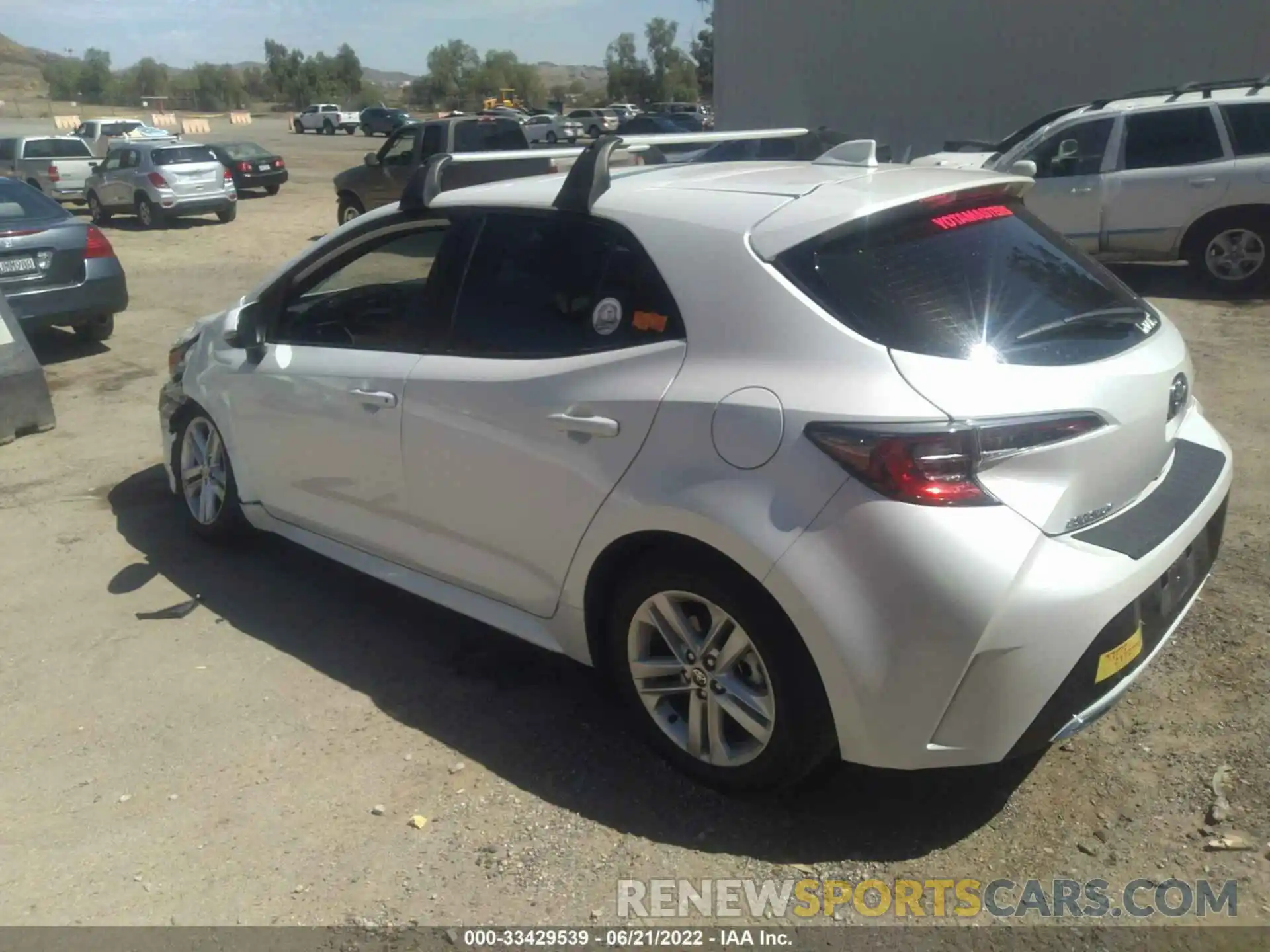 3 Photograph of a damaged car JTND4MBE7M3126006 TOYOTA COROLLA HATCHBACK 2021