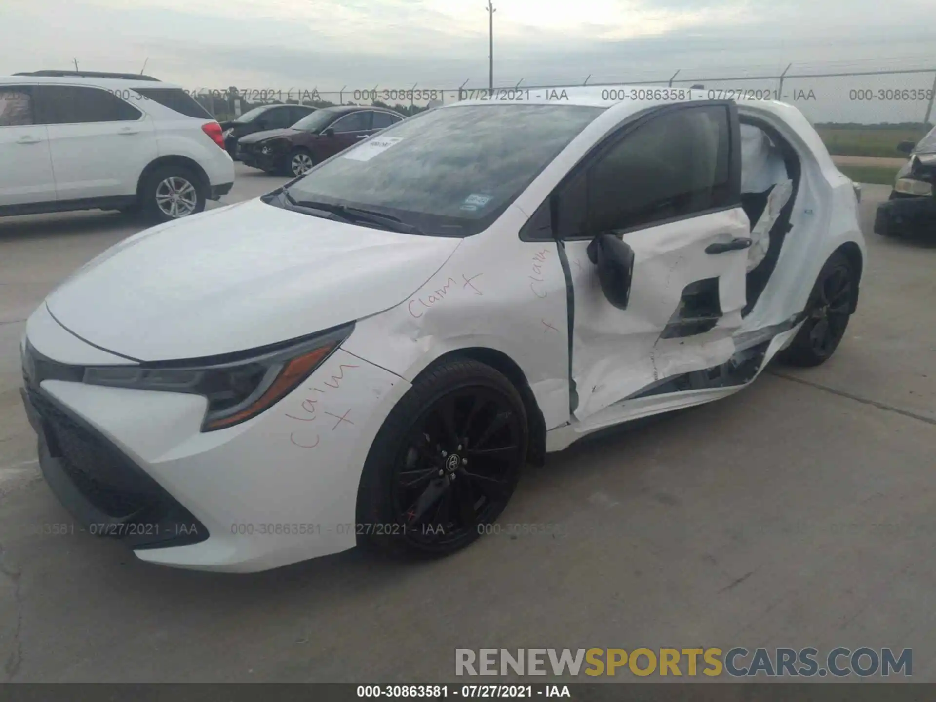 2 Photograph of a damaged car JTND4MBE8M3106542 TOYOTA COROLLA HATCHBACK 2021