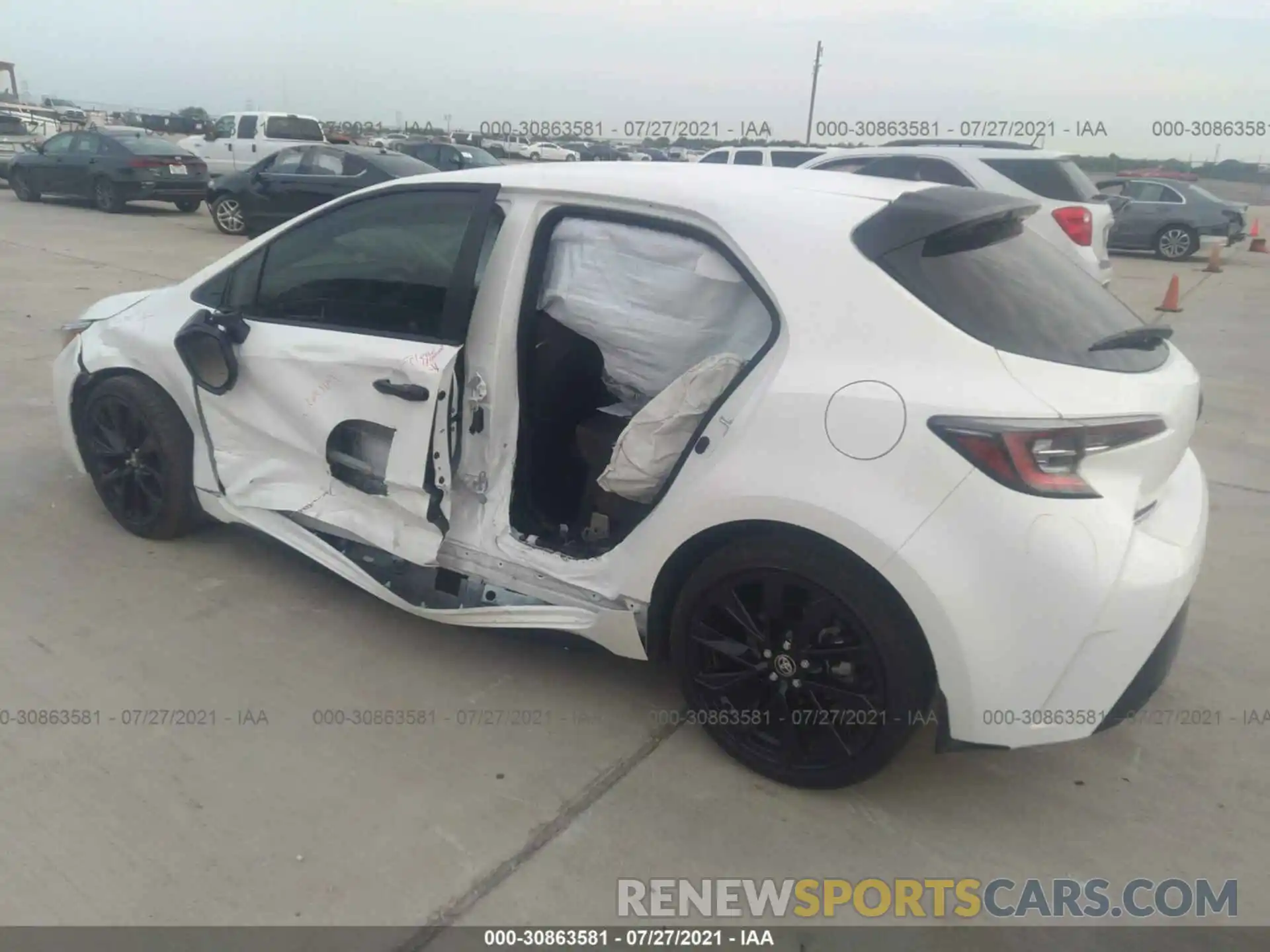 3 Photograph of a damaged car JTND4MBE8M3106542 TOYOTA COROLLA HATCHBACK 2021