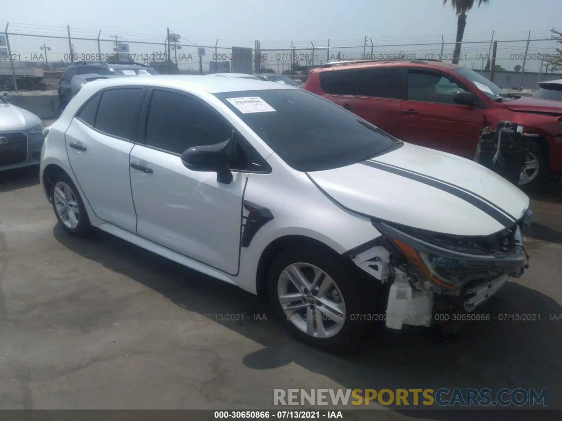 1 Photograph of a damaged car JTND4MBE8M3122076 TOYOTA COROLLA HATCHBACK 2021