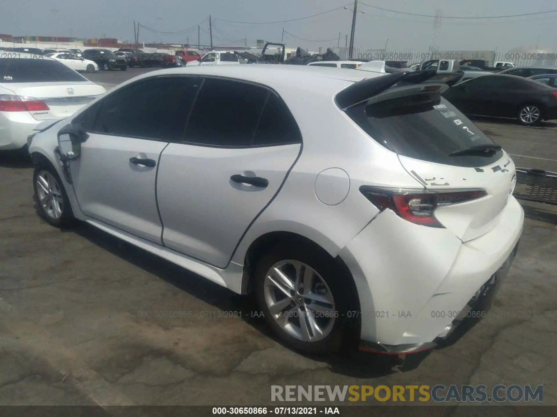 3 Photograph of a damaged car JTND4MBE8M3122076 TOYOTA COROLLA HATCHBACK 2021