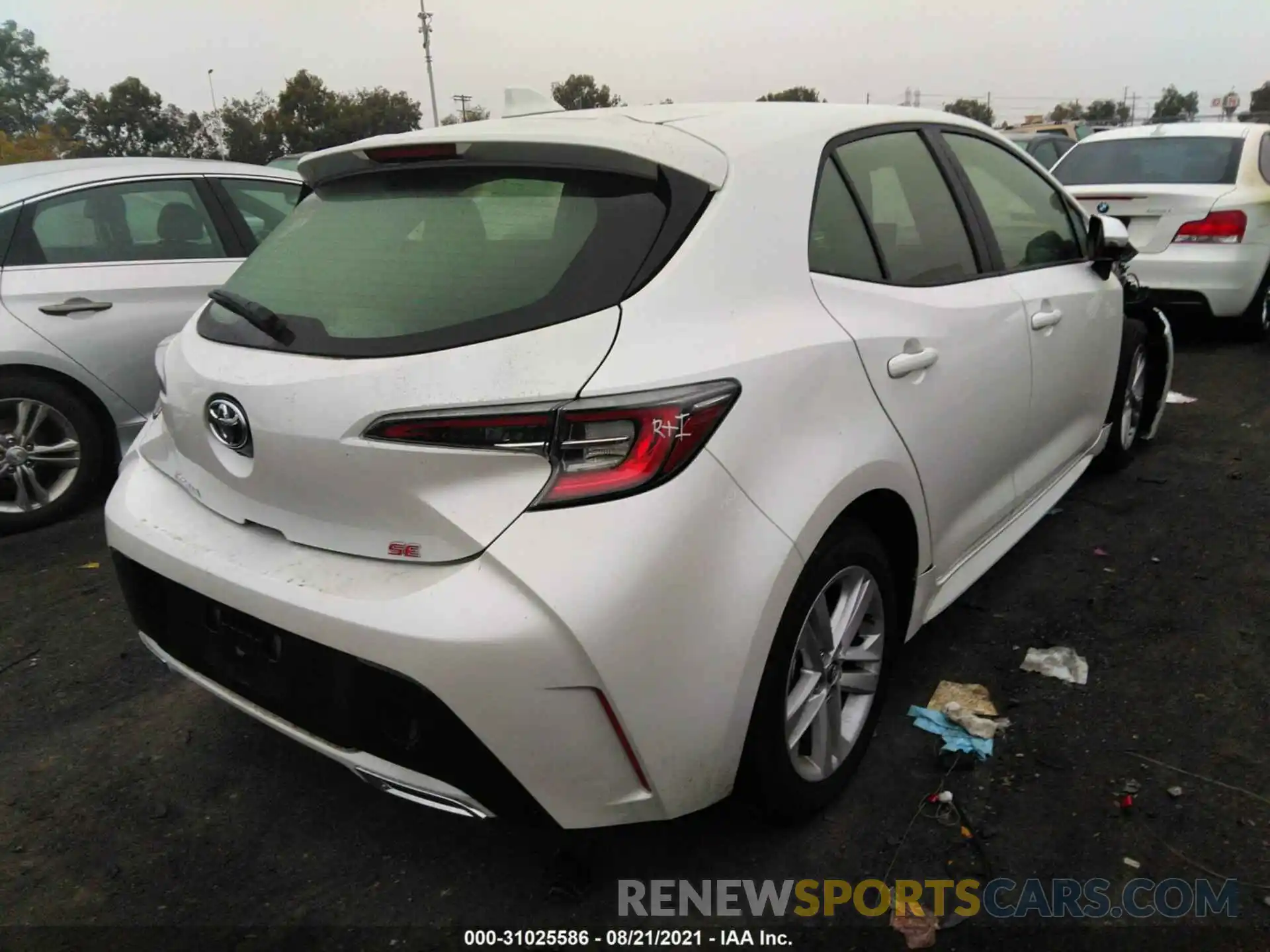 4 Photograph of a damaged car JTND4MBE8M3124281 TOYOTA COROLLA HATCHBACK 2021