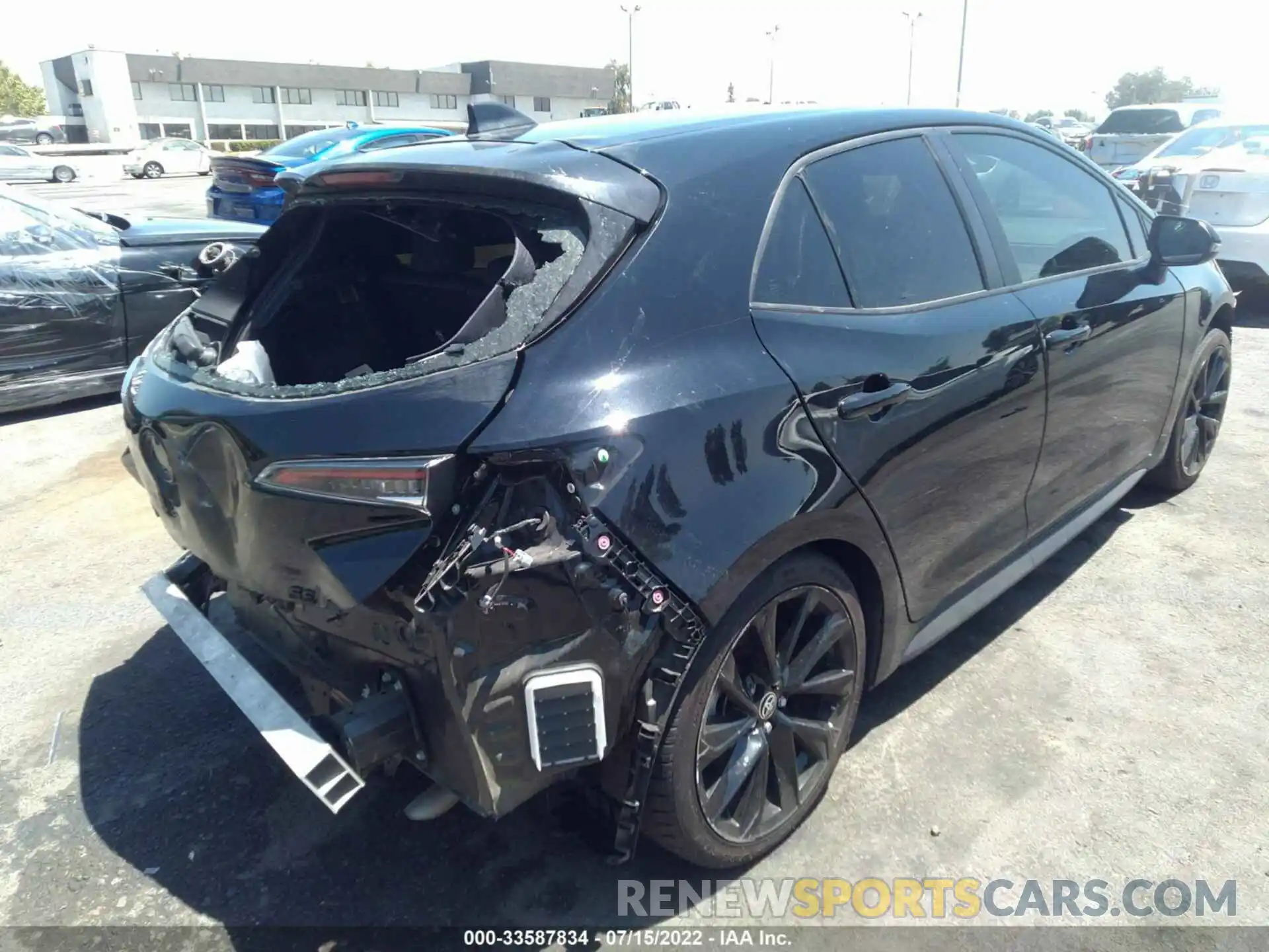 4 Photograph of a damaged car JTND4MBE8M3132395 TOYOTA COROLLA HATCHBACK 2021