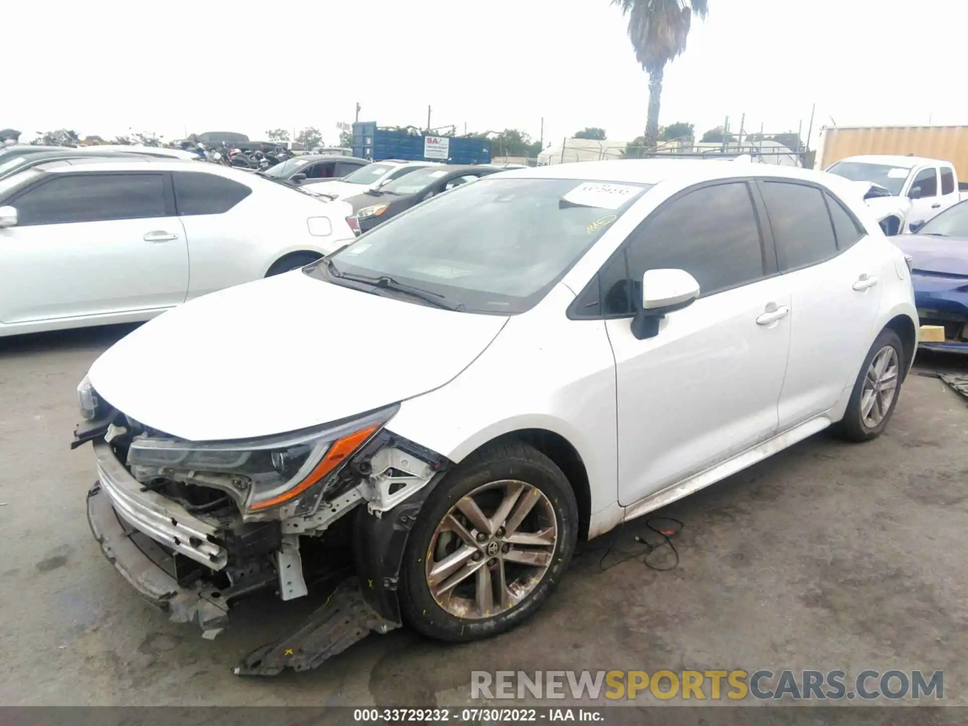 2 Photograph of a damaged car JTND4MBE9M3107697 TOYOTA COROLLA HATCHBACK 2021