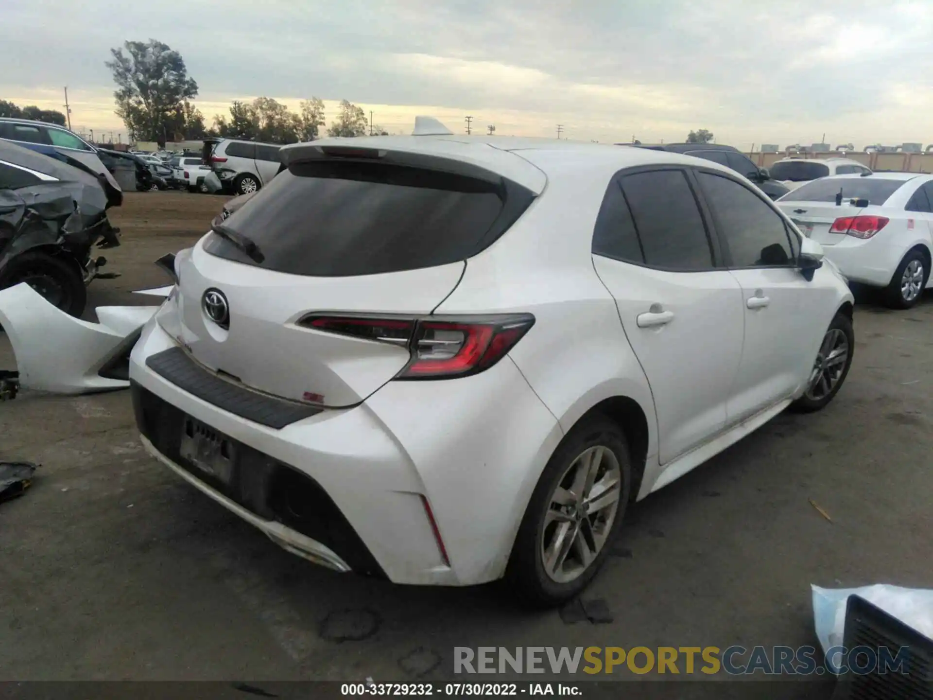 4 Photograph of a damaged car JTND4MBE9M3107697 TOYOTA COROLLA HATCHBACK 2021