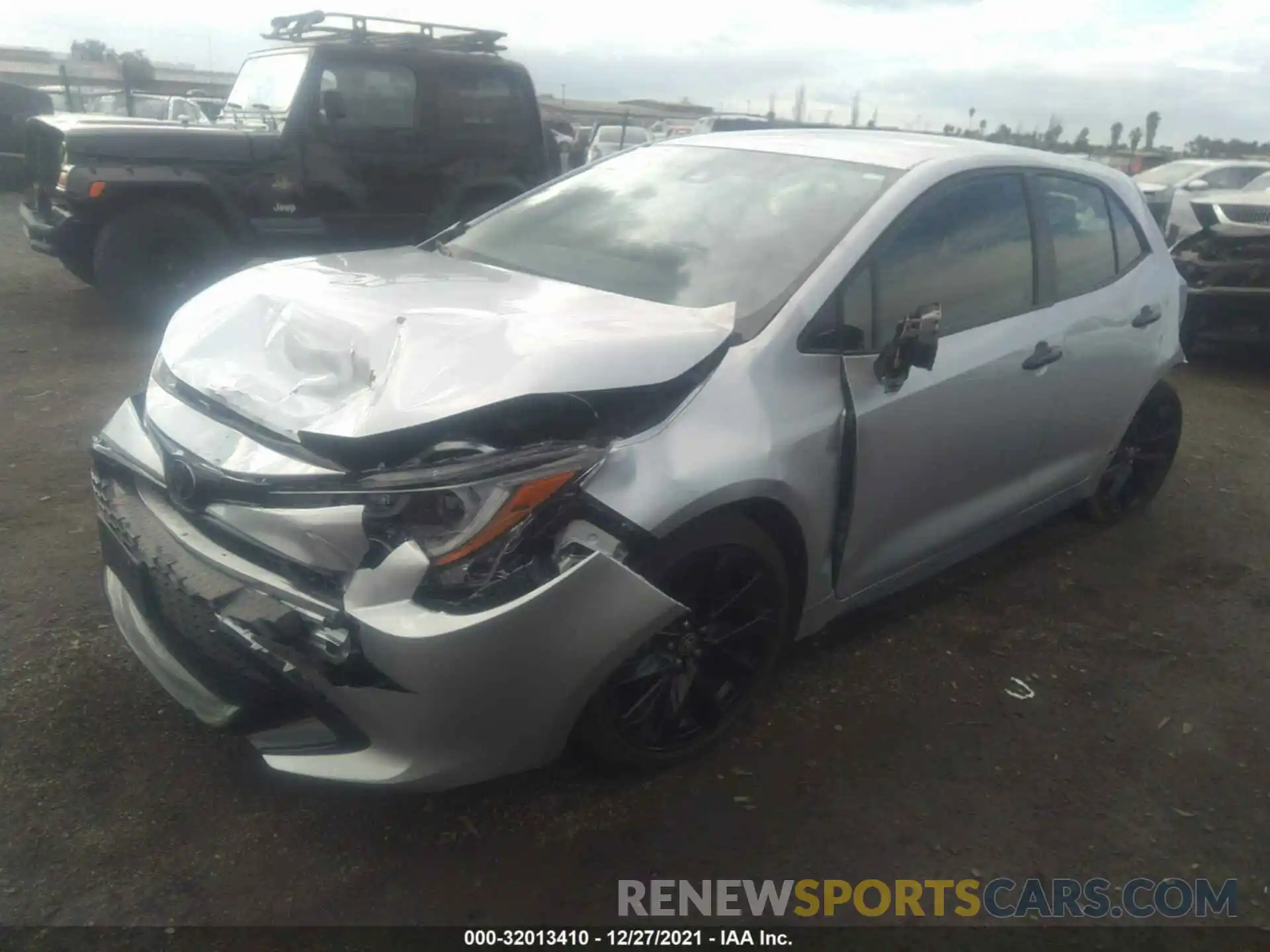 2 Photograph of a damaged car JTND4MBE9M3138027 TOYOTA COROLLA HATCHBACK 2021