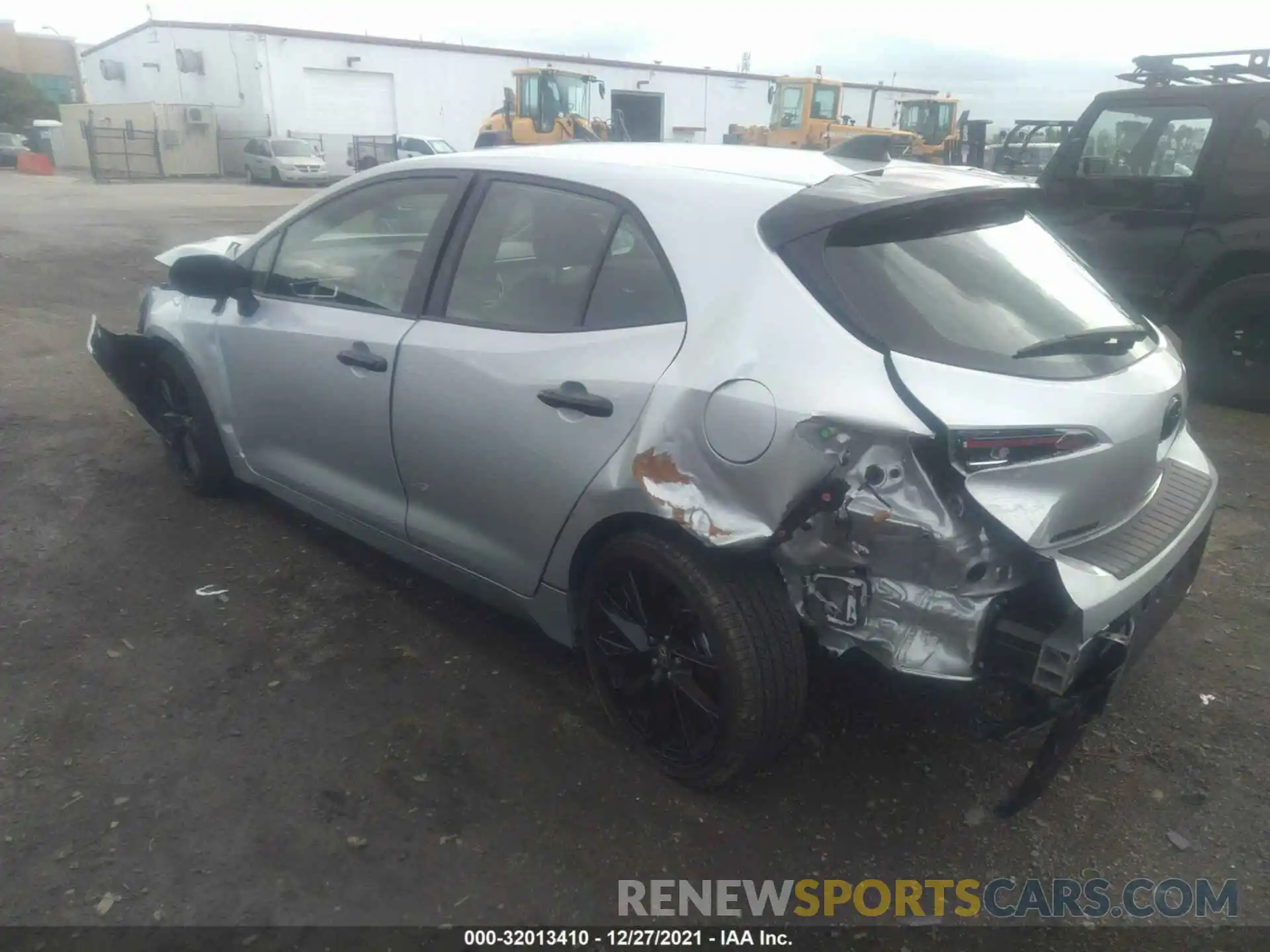 3 Photograph of a damaged car JTND4MBE9M3138027 TOYOTA COROLLA HATCHBACK 2021