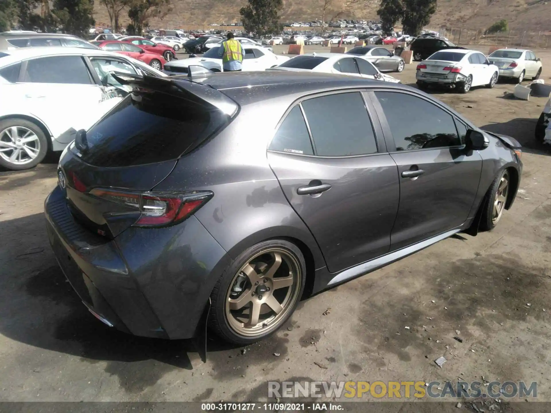 4 Photograph of a damaged car JTND4MBEXM3119289 TOYOTA COROLLA HATCHBACK 2021