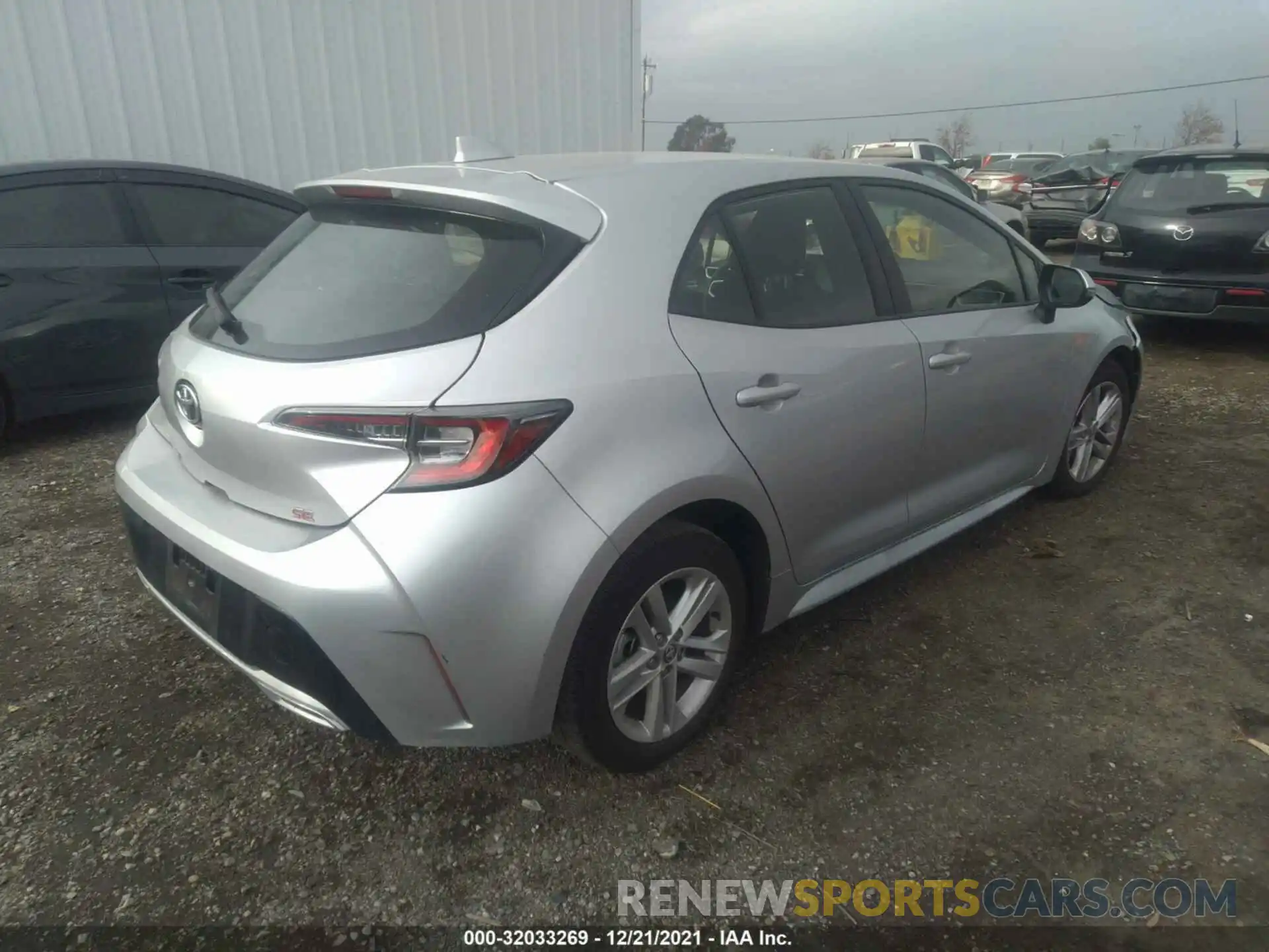 4 Photograph of a damaged car JTND4MBEXM3130888 TOYOTA COROLLA HATCHBACK 2021