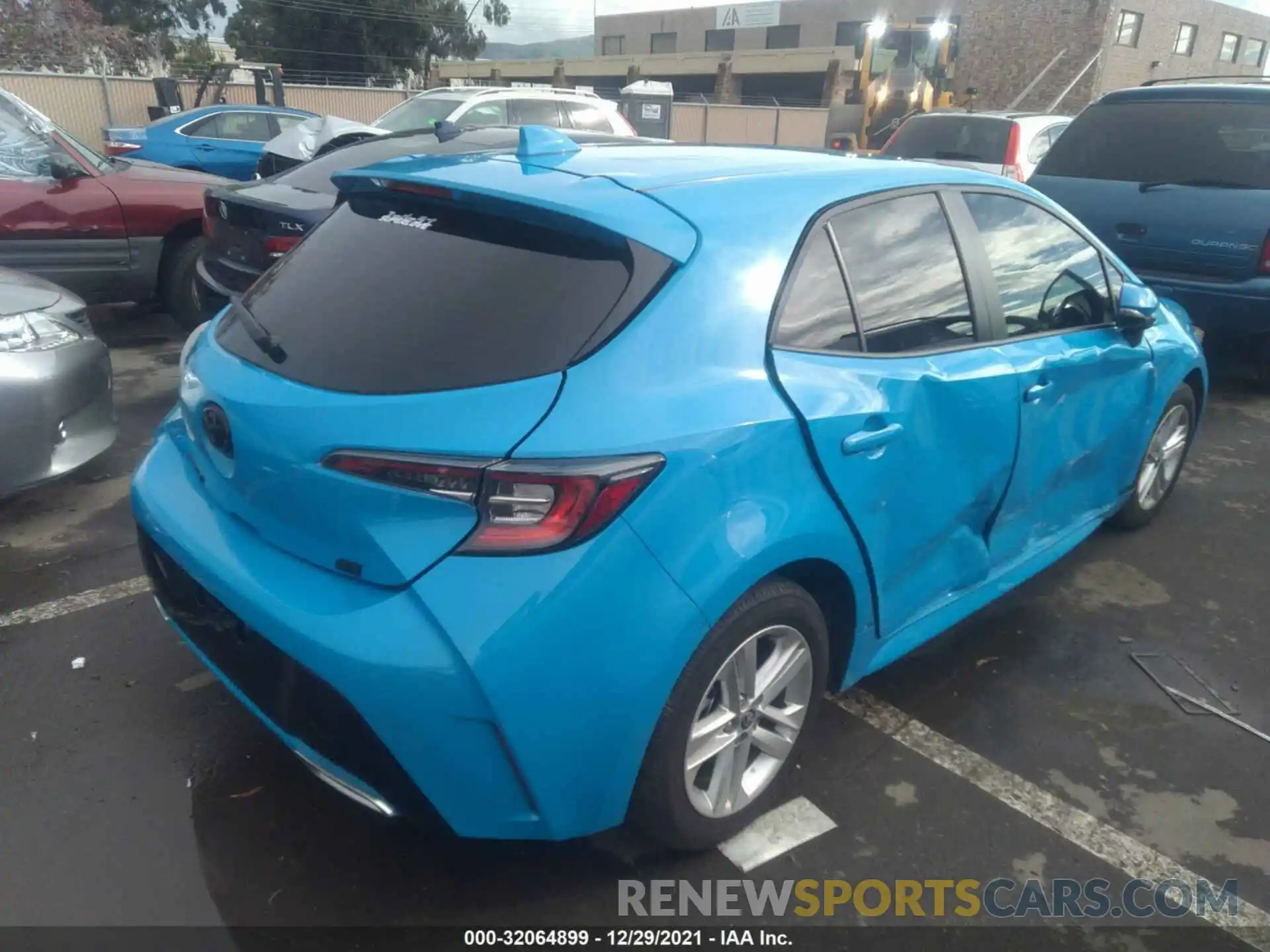 4 Photograph of a damaged car JTND4MBEXM3135749 TOYOTA COROLLA HATCHBACK 2021