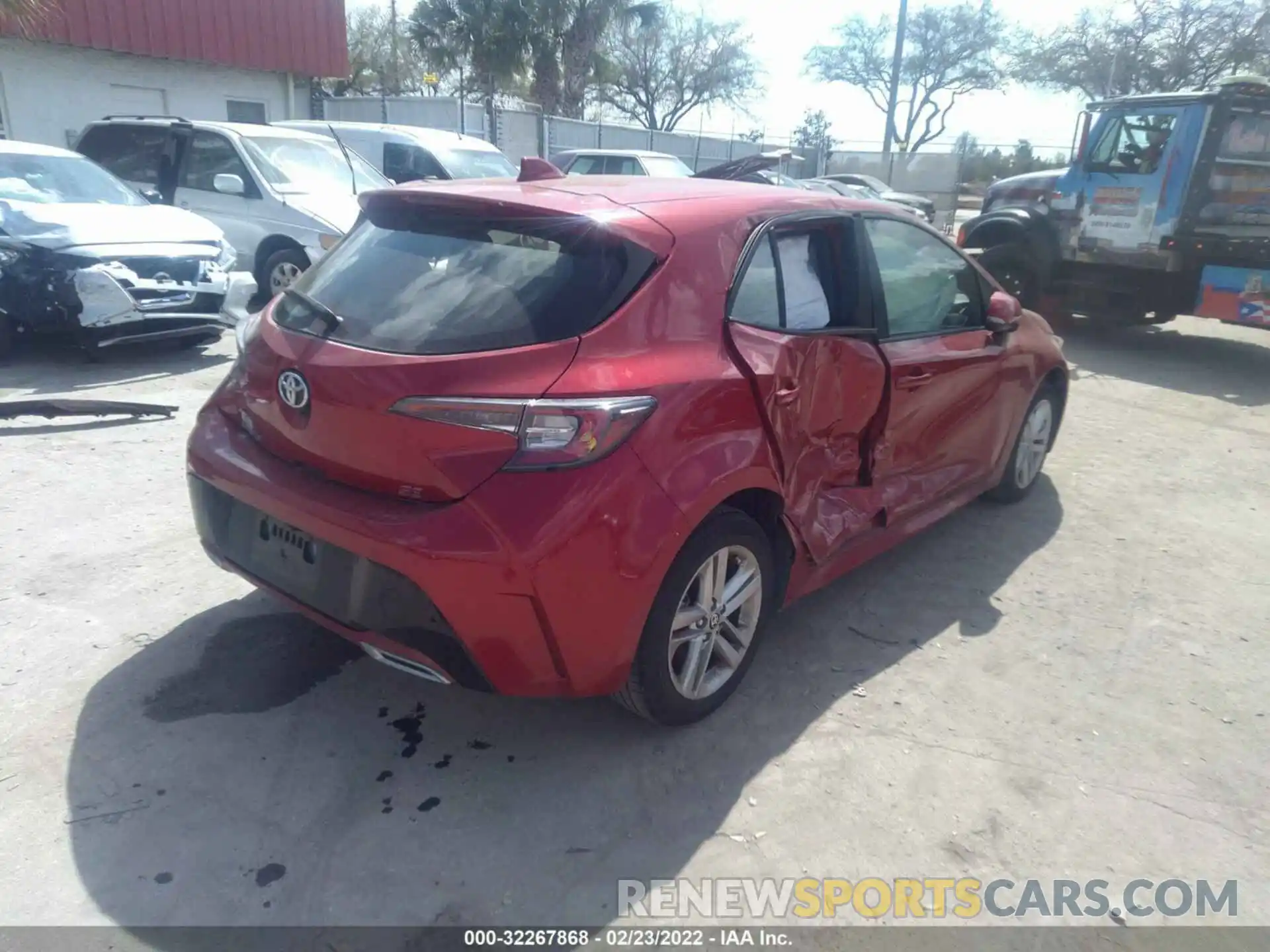 4 Photograph of a damaged car JTND4MBEXM3139039 TOYOTA COROLLA HATCHBACK 2021