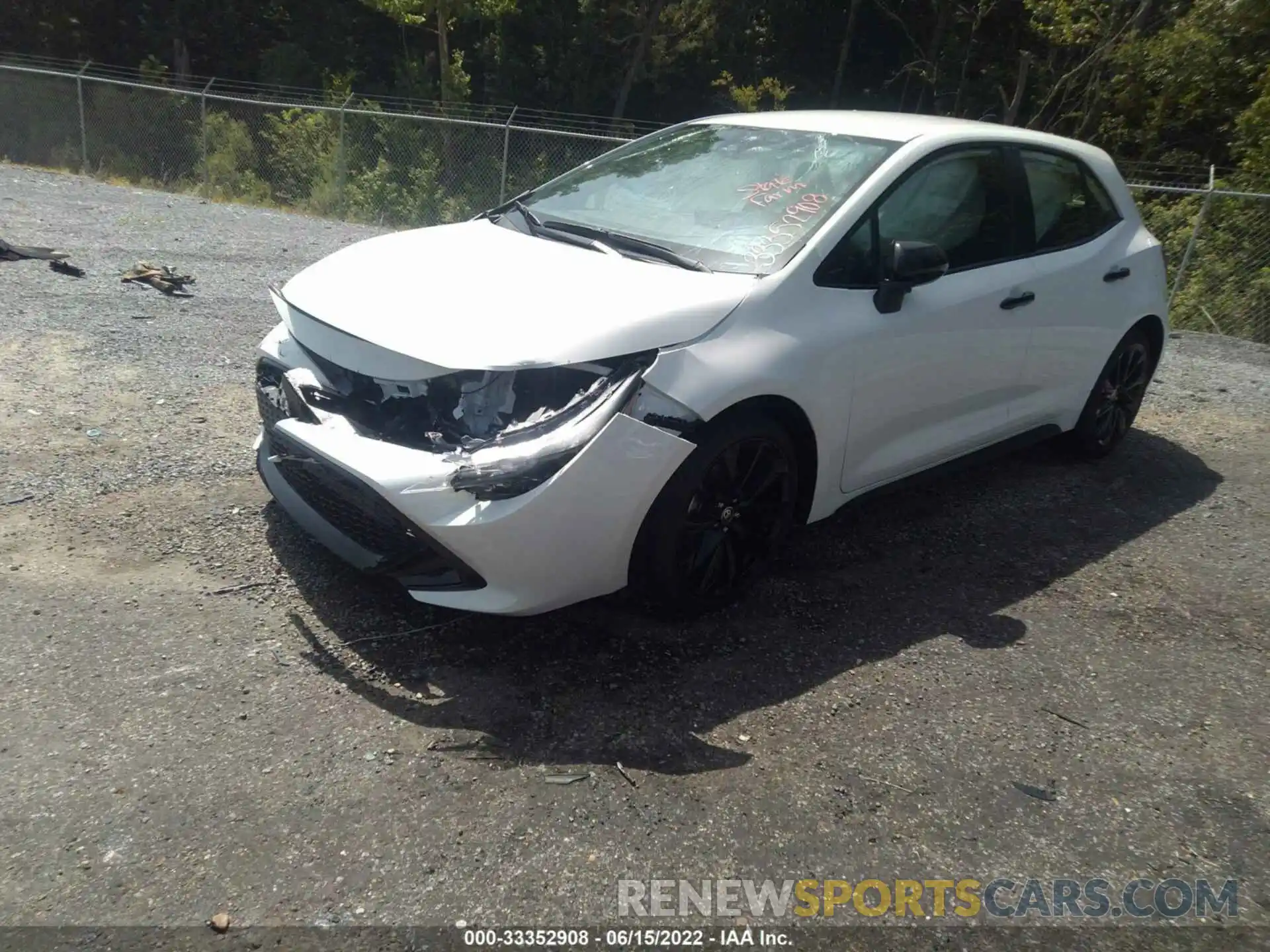 2 Photograph of a damaged car JTND4MBE1N3169919 TOYOTA COROLLA HATCHBACK 2022