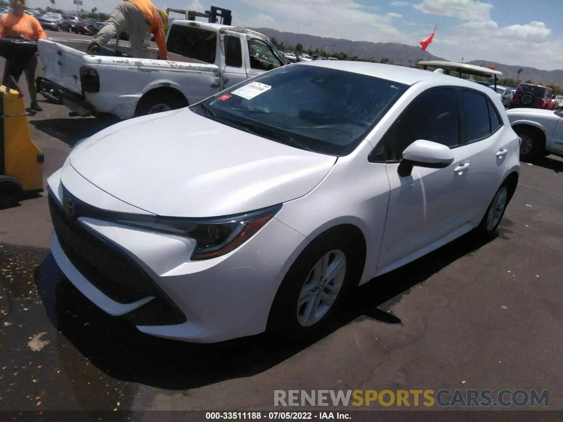 2 Photograph of a damaged car JTND4MBE2N3152708 TOYOTA COROLLA HATCHBACK 2022